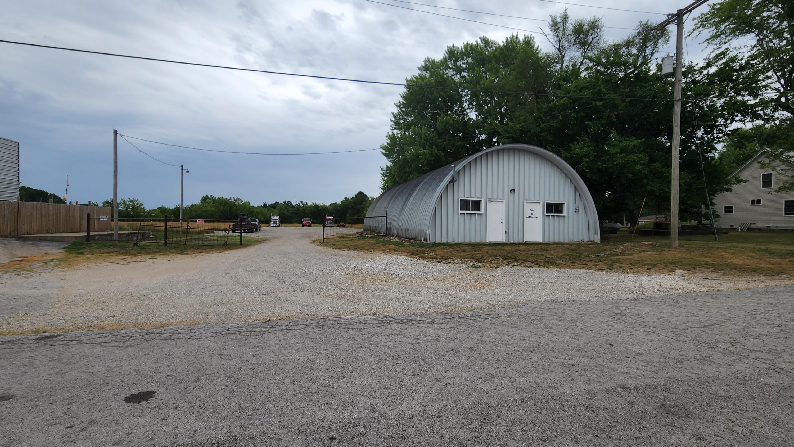 main property photo 6