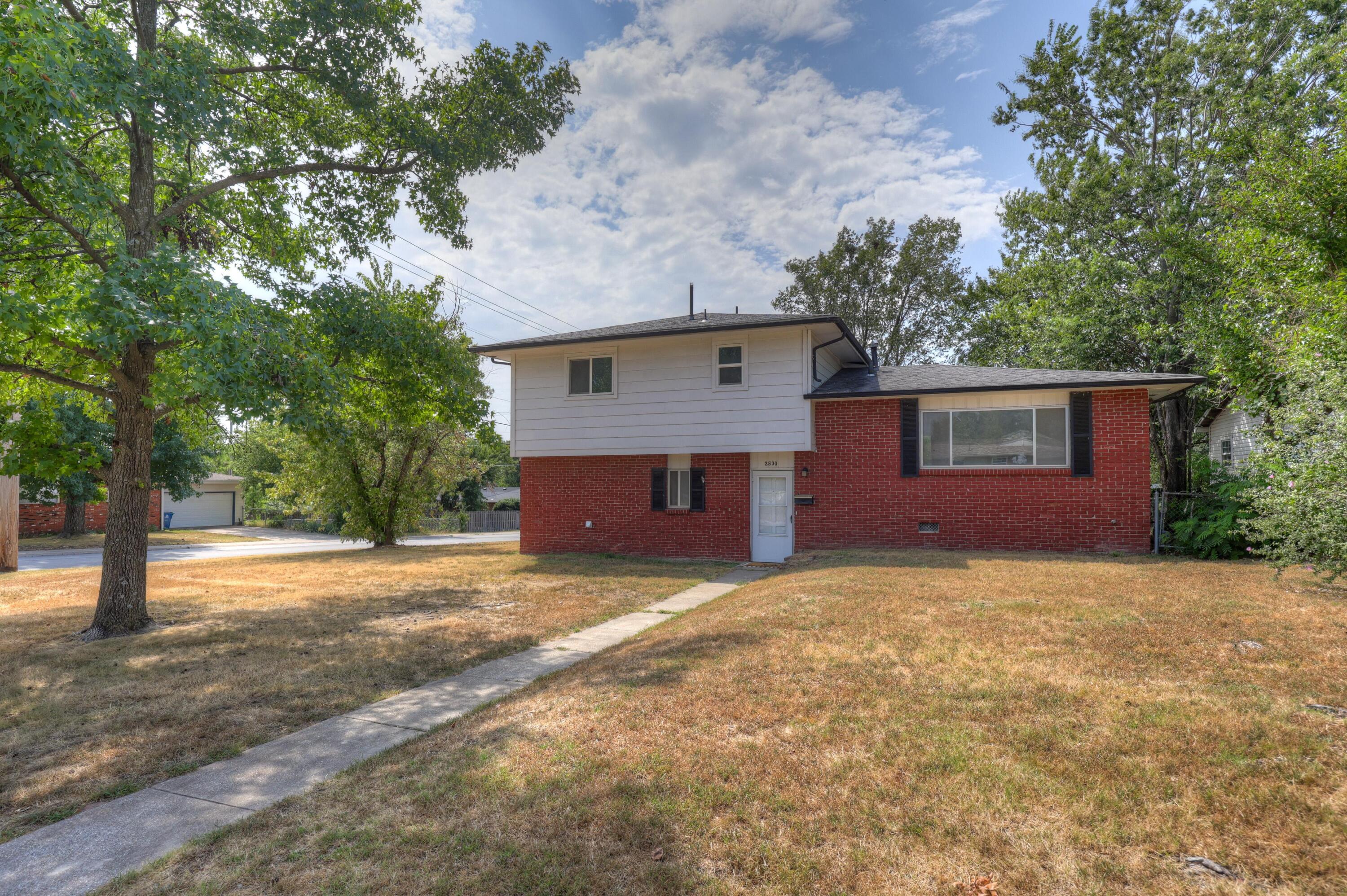 main property photo 6