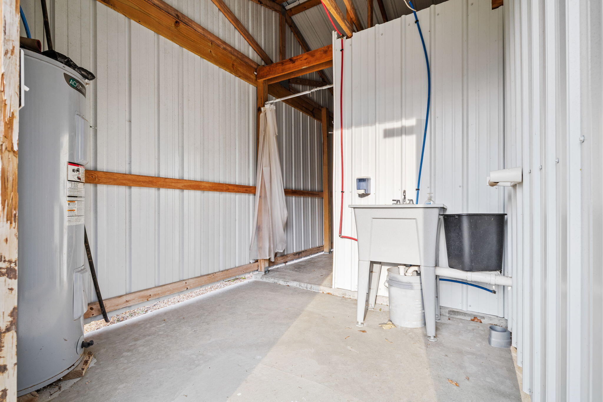 main property photo 38
