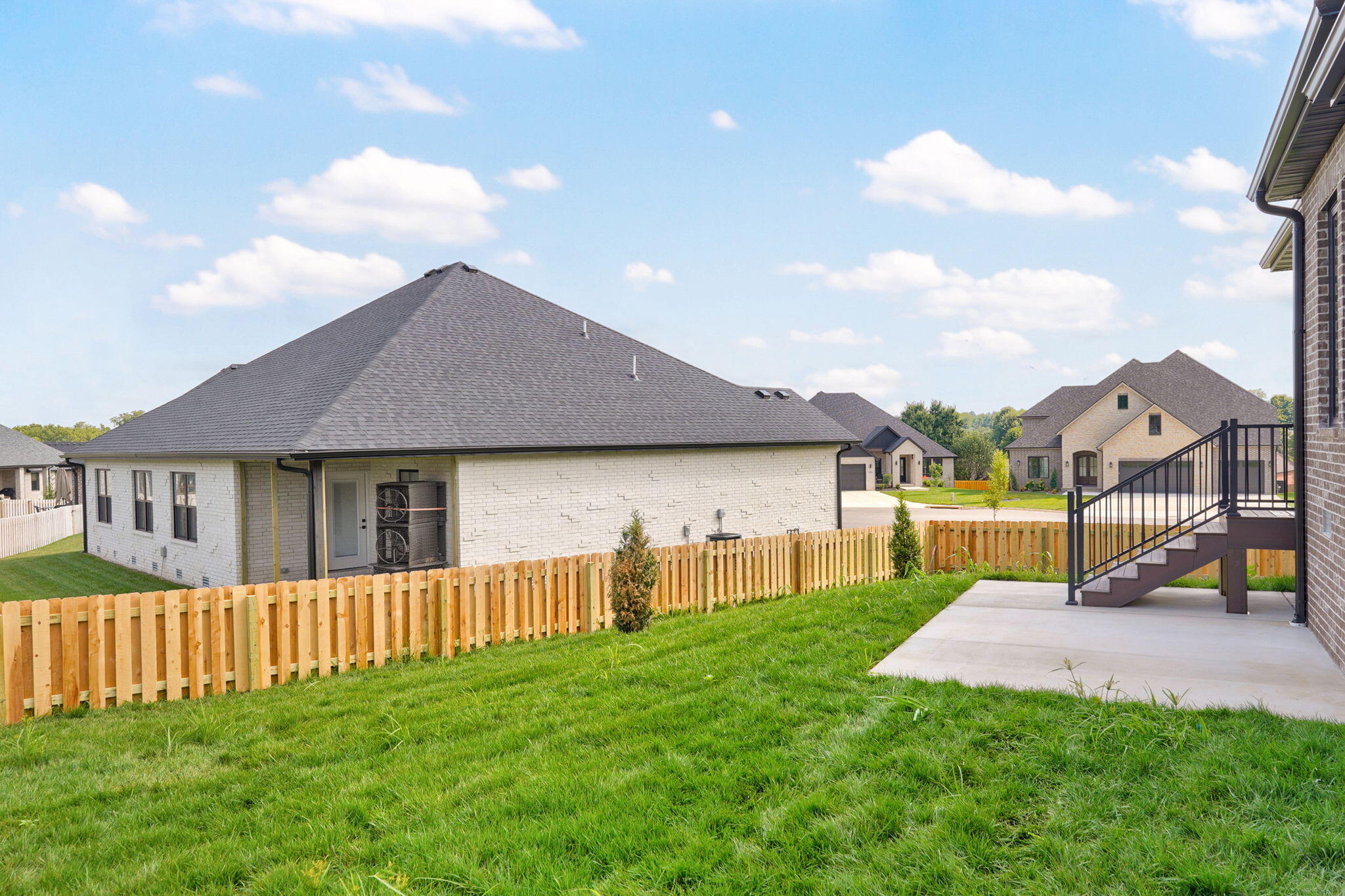 main property photo 37