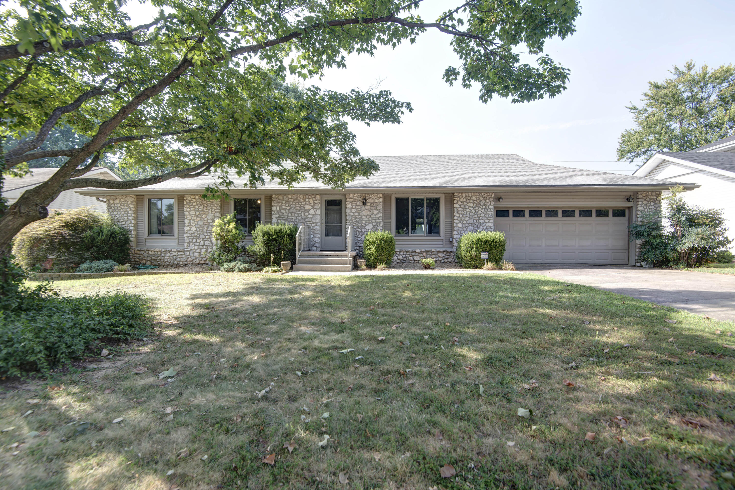 main property photo 0