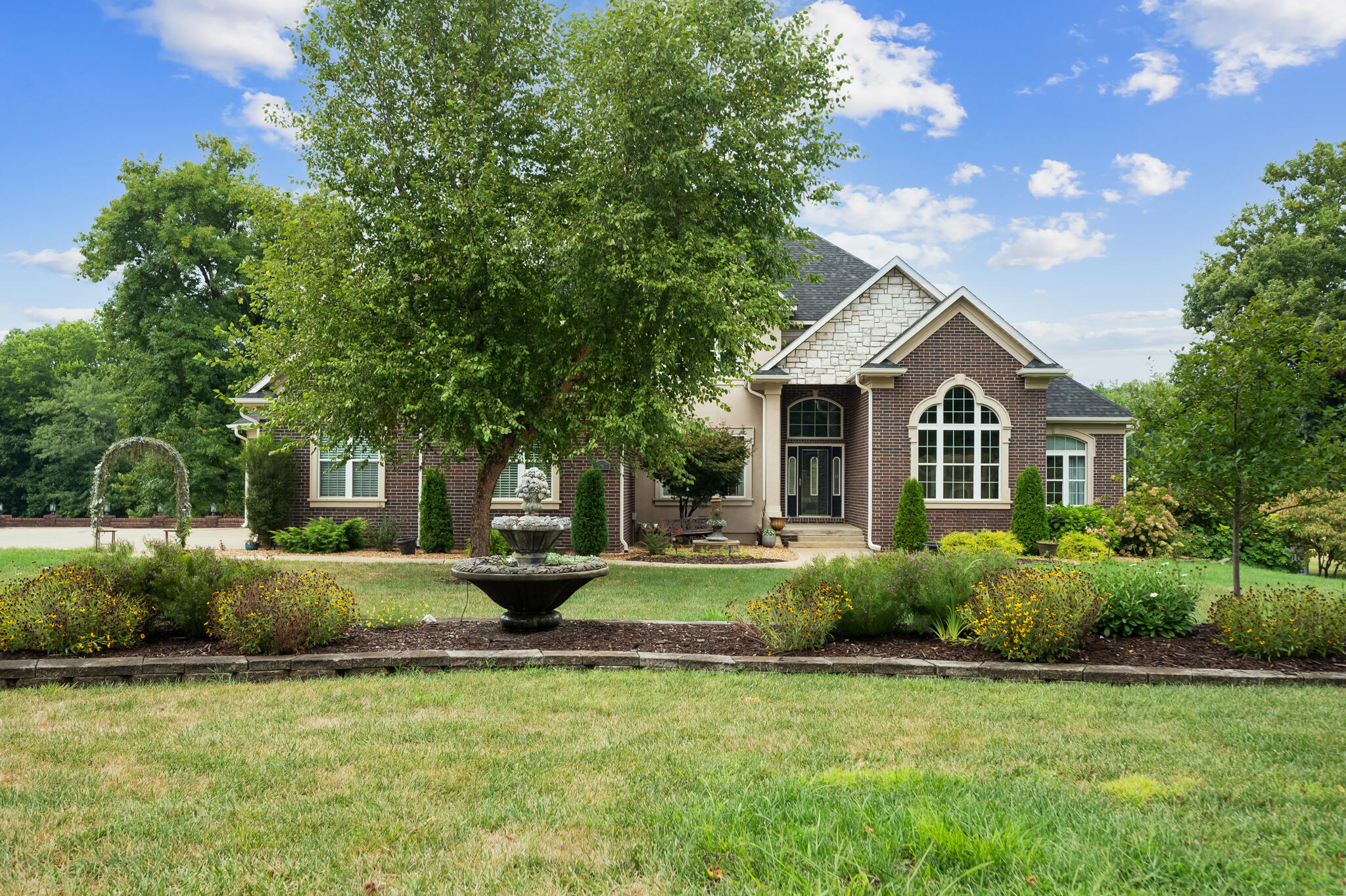 main property photo 0