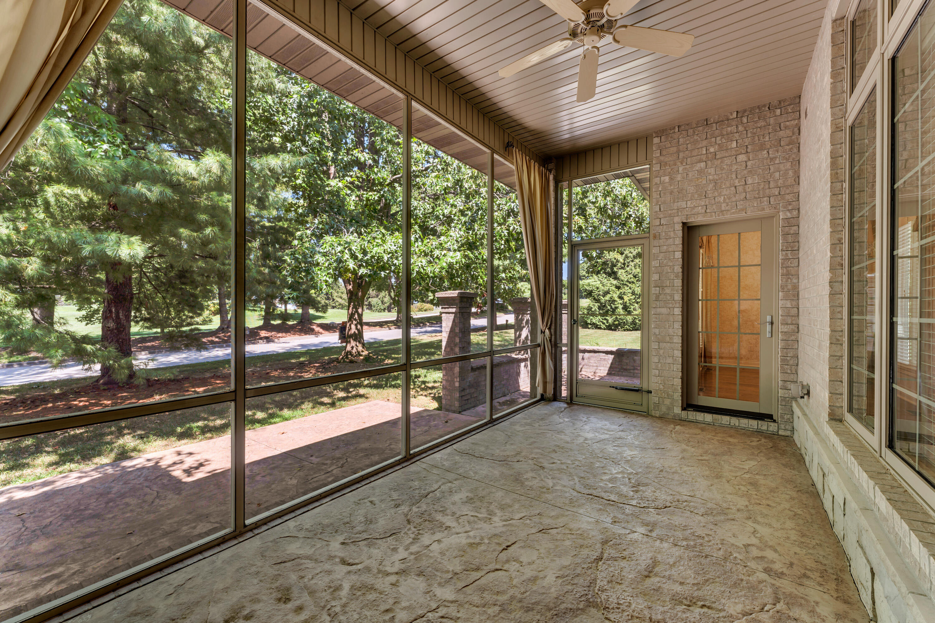 main property photo 47