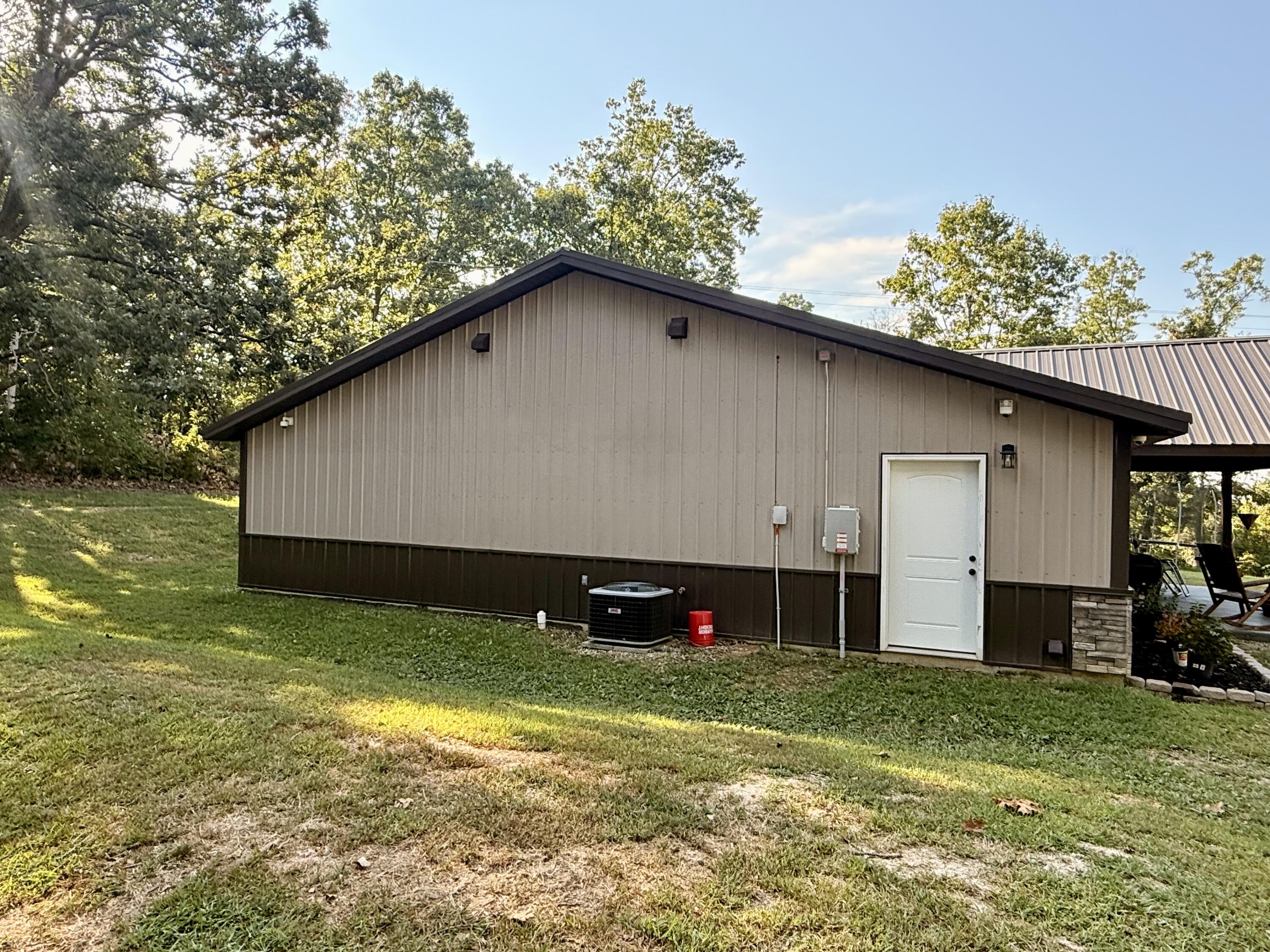 main property photo 41