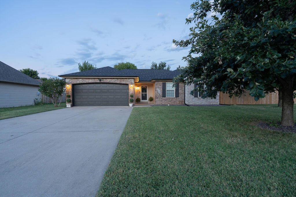 main property photo 0