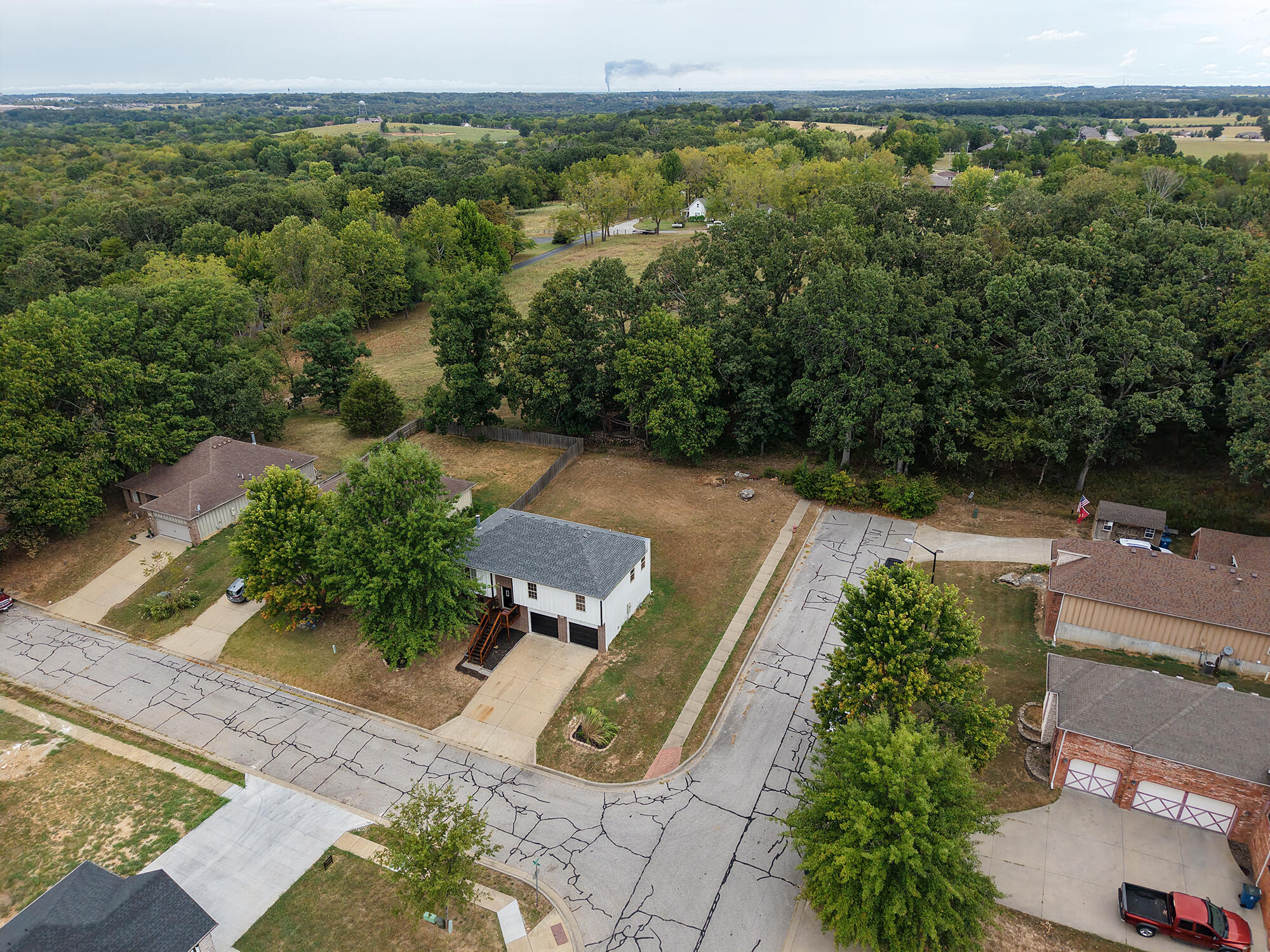 main property photo 50
