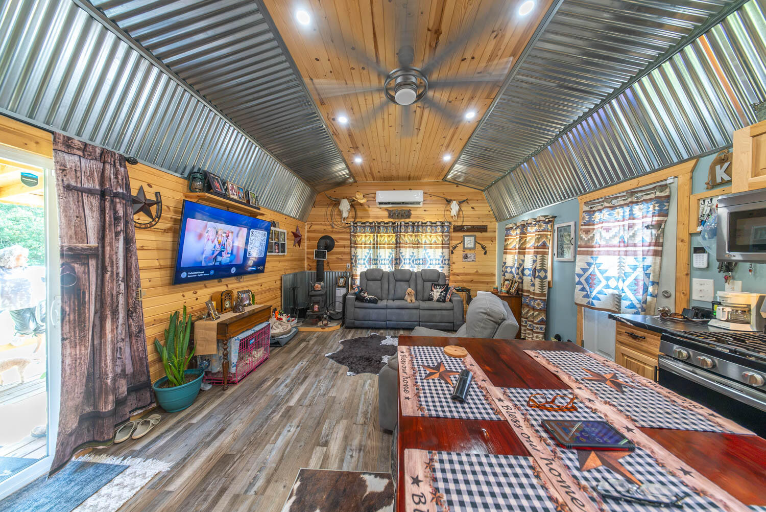 main property photo 12