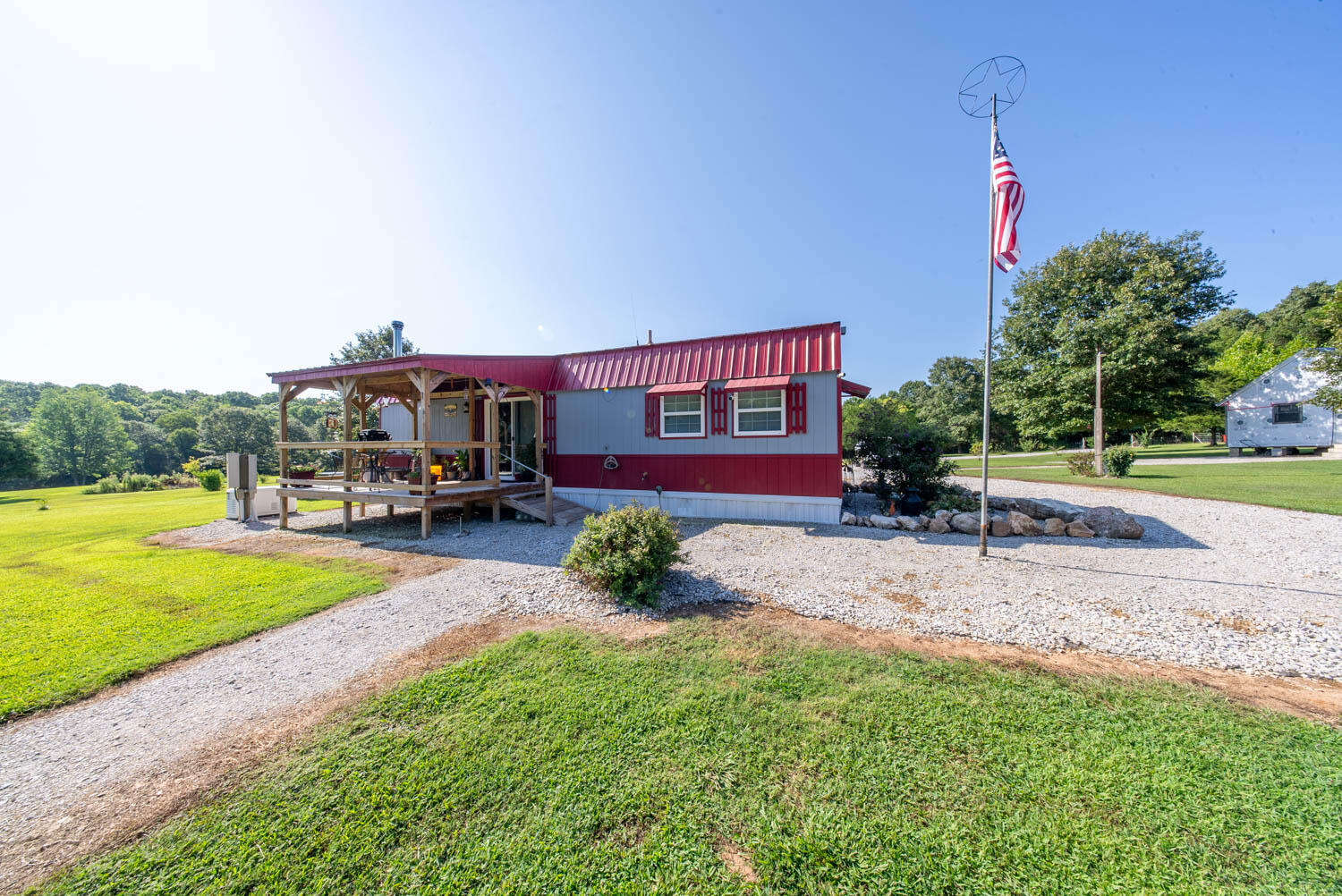 main property photo 18