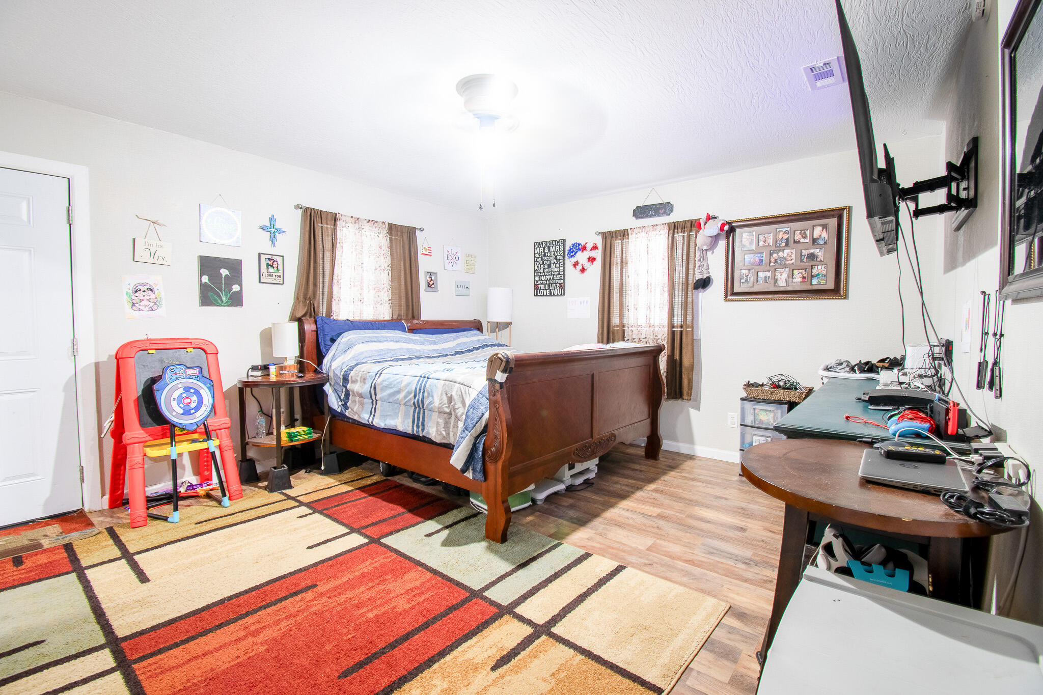 main property photo 25