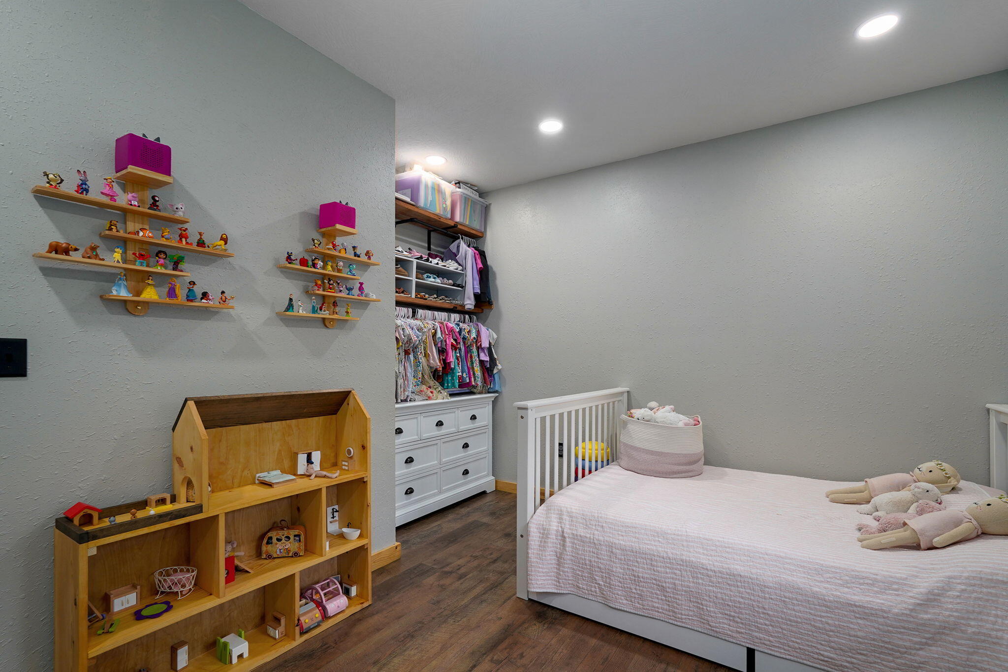 main property photo 31