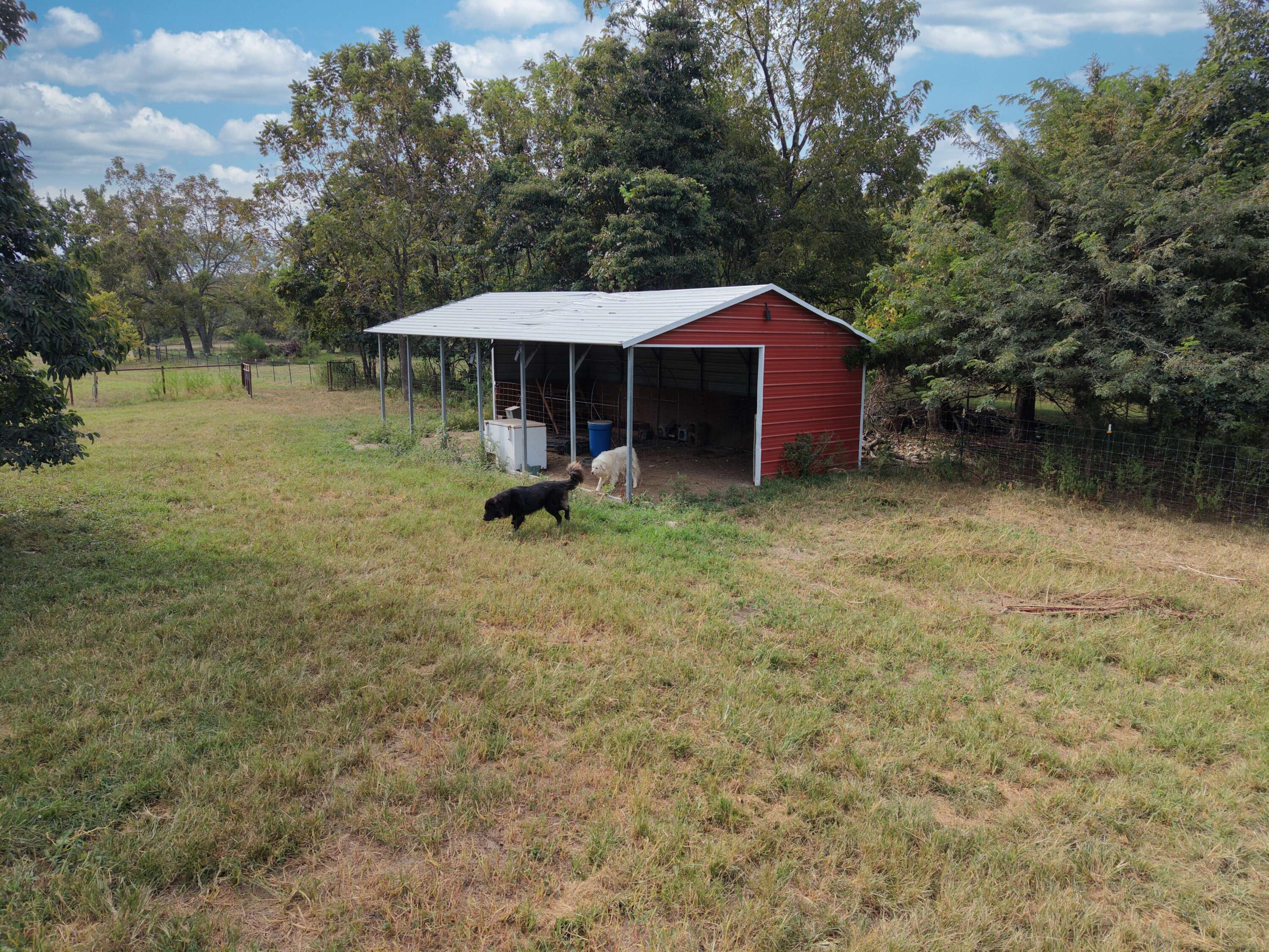 main property photo 8