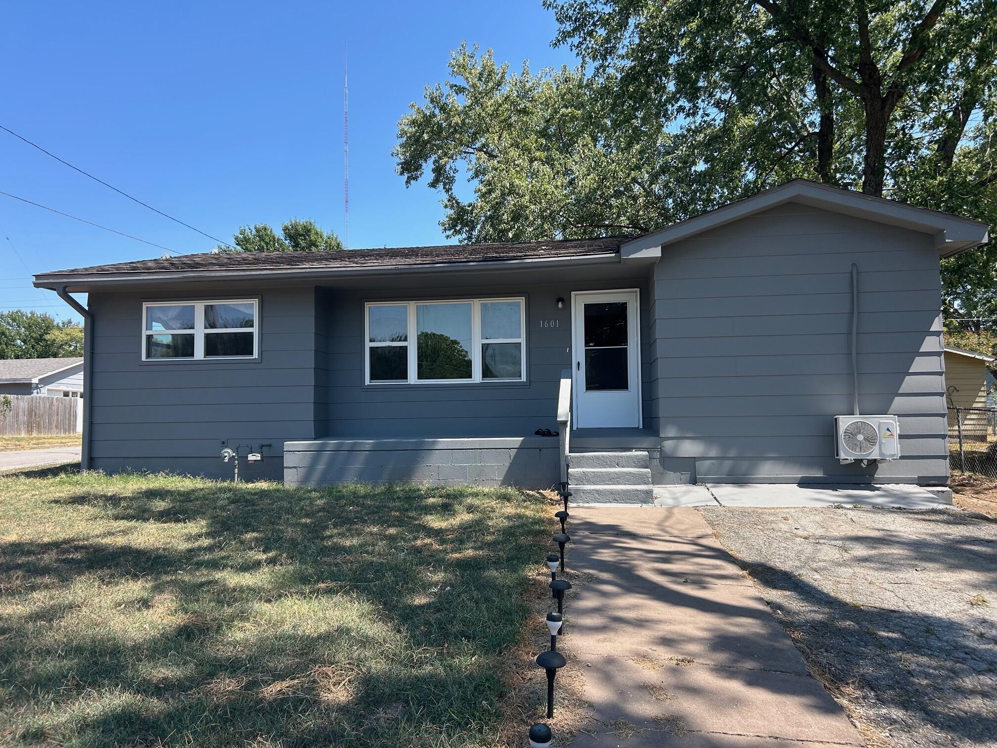 main property photo 0