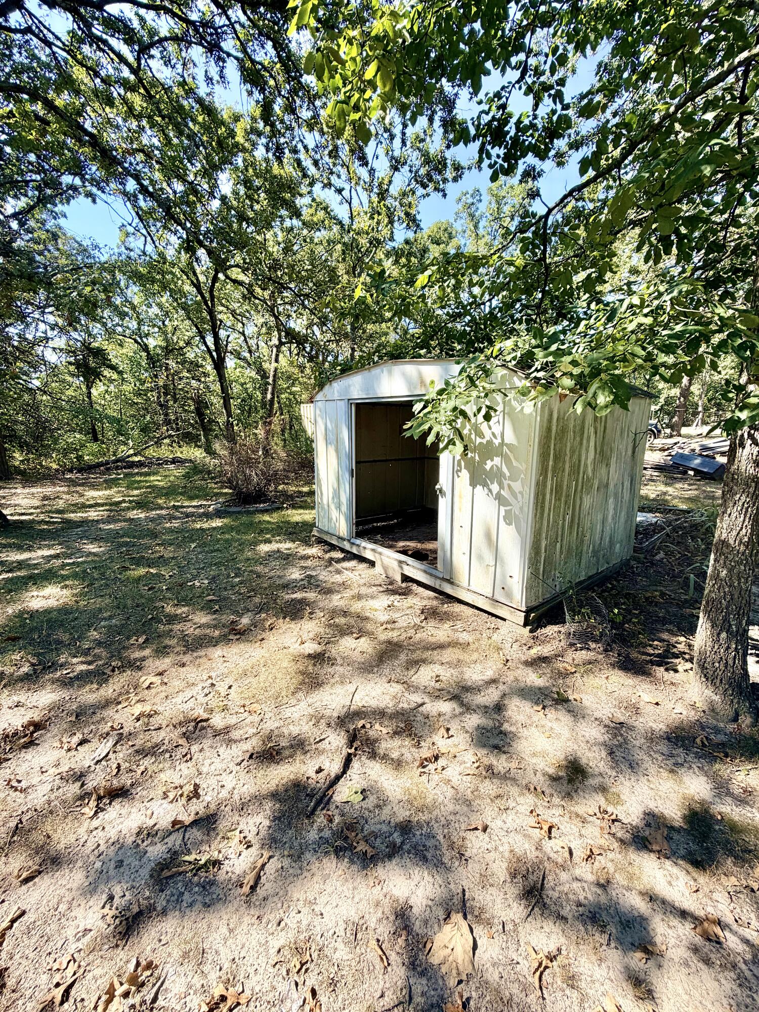 main property photo 25