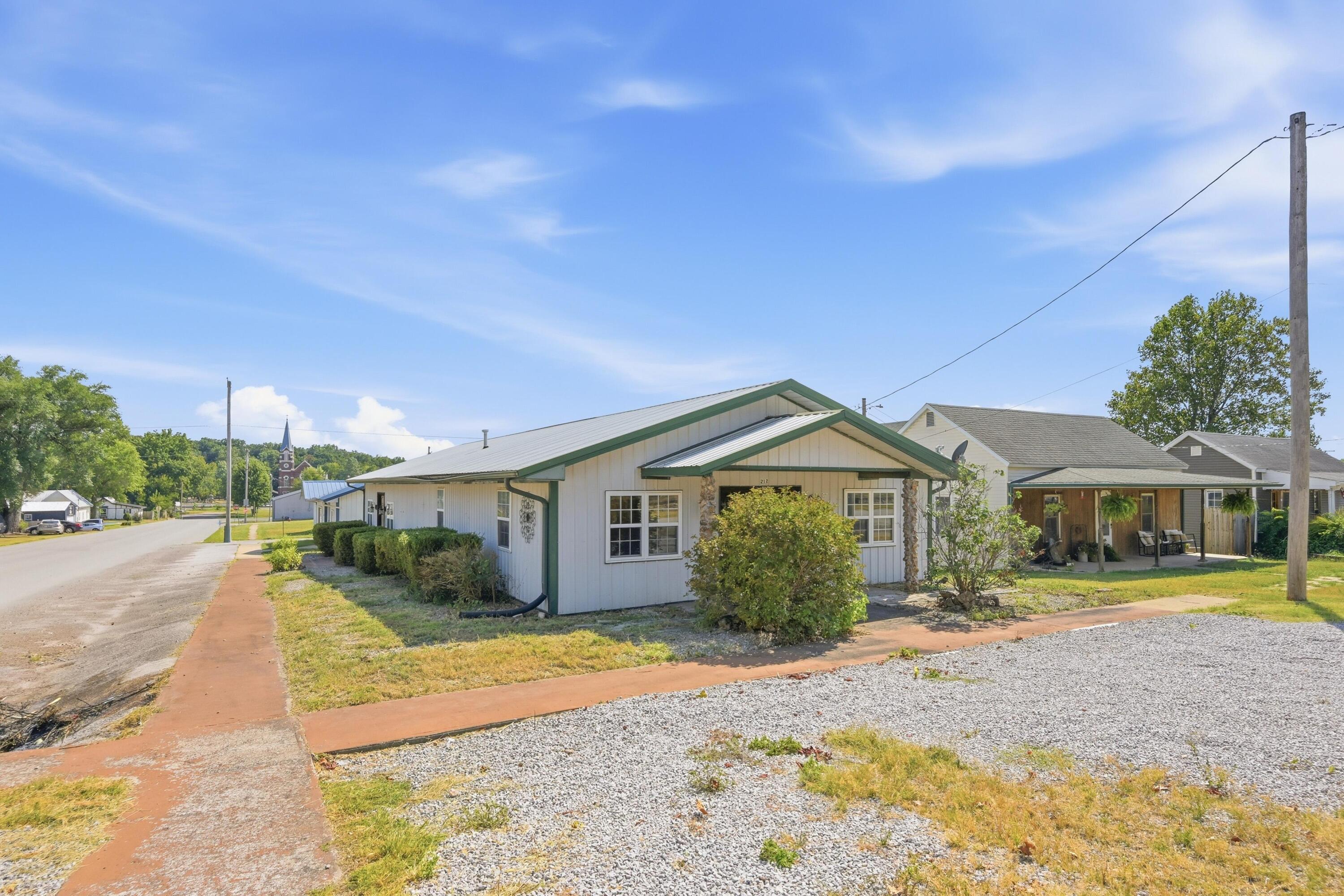 main property photo 3