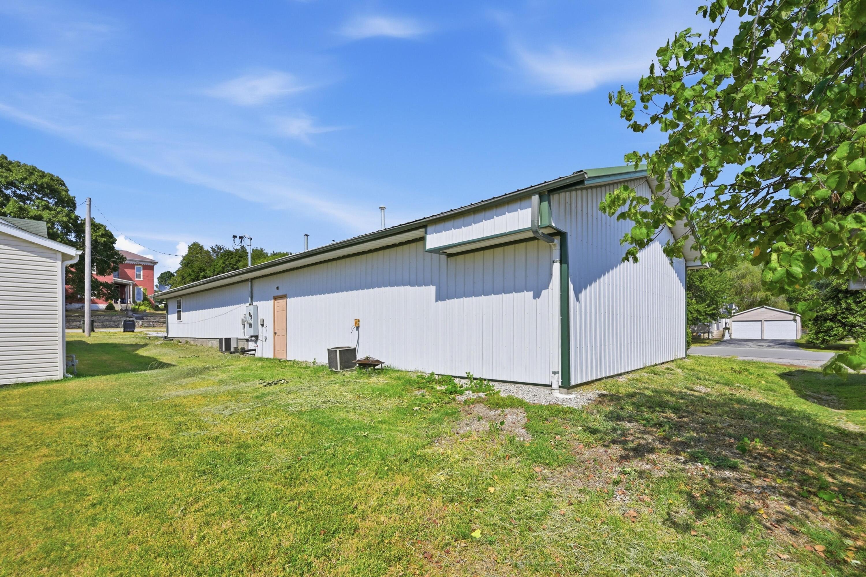 main property photo 23