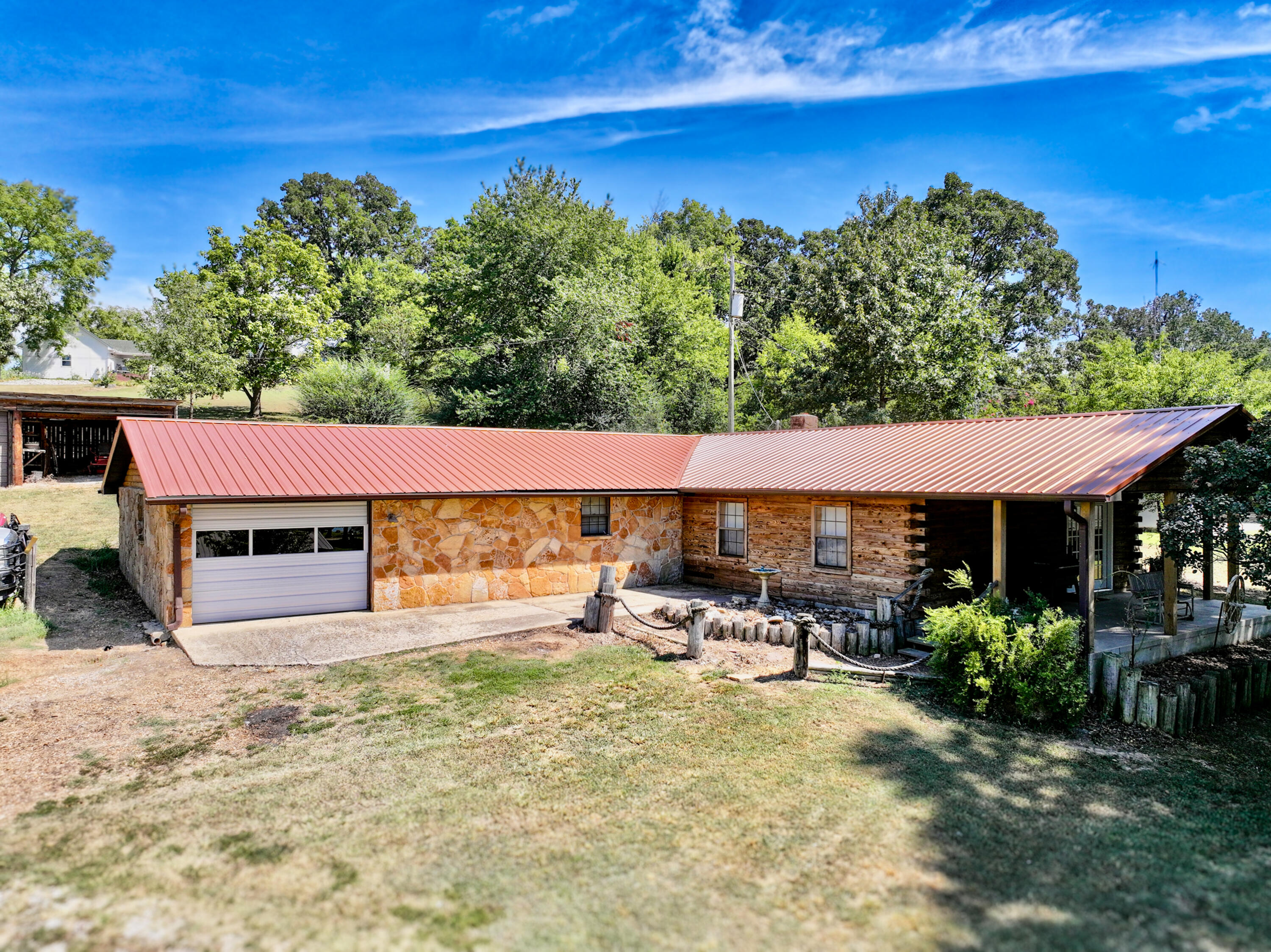 main property photo 0