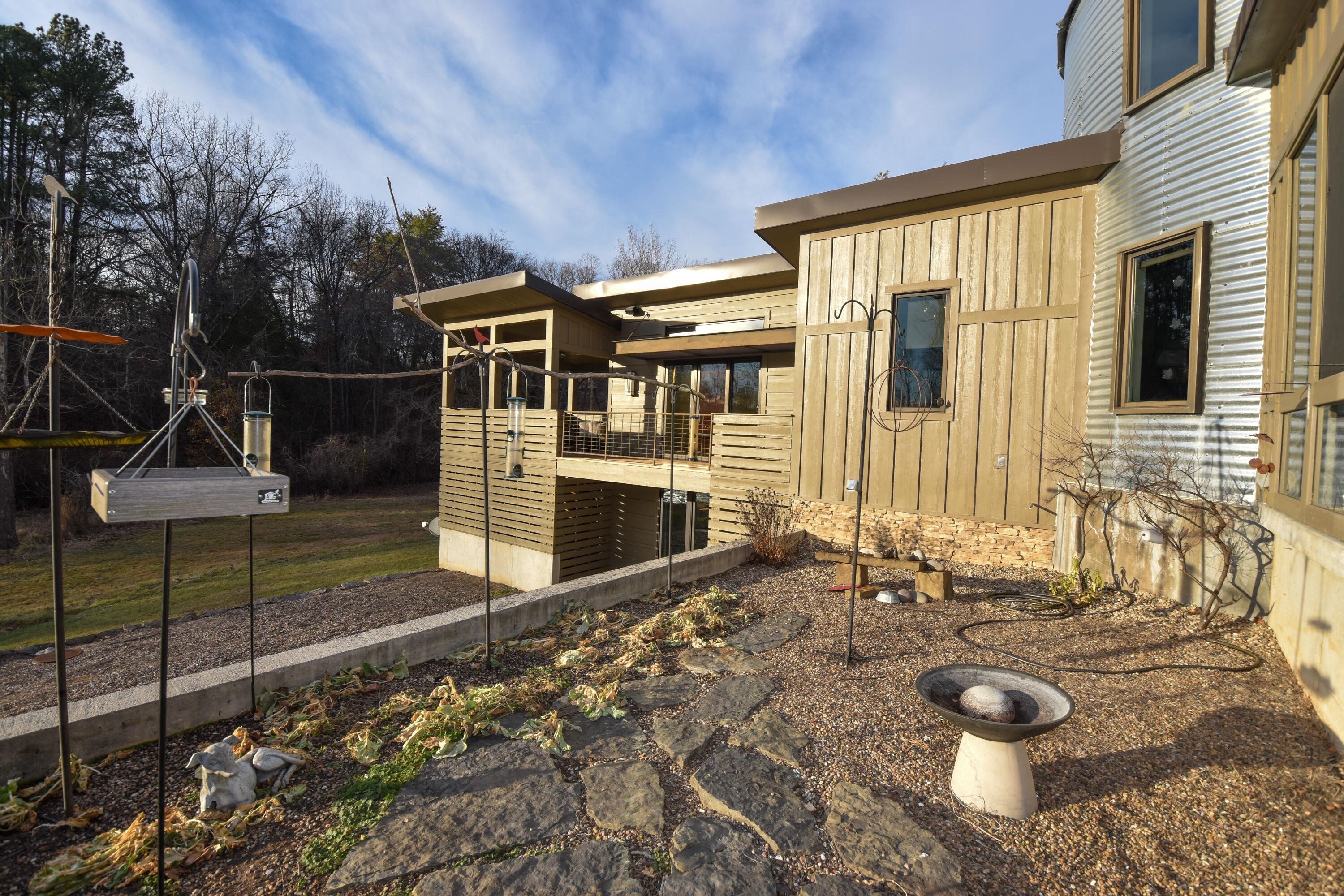 main property photo 78