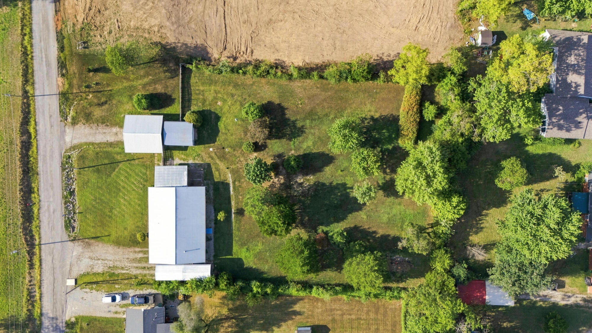 main property photo 23