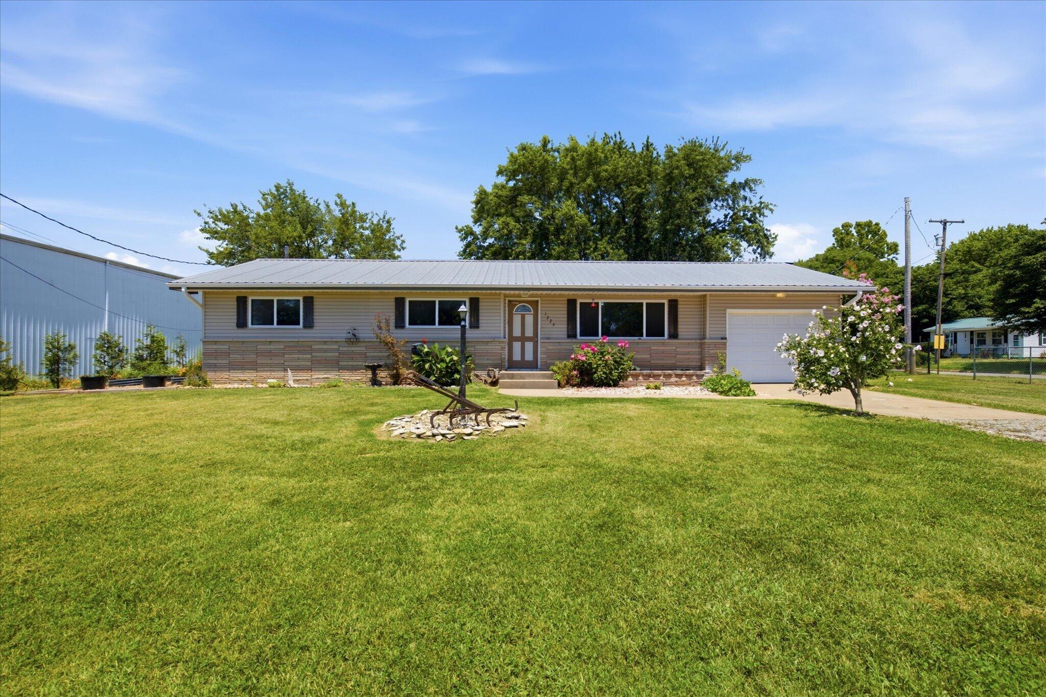 main property photo 0