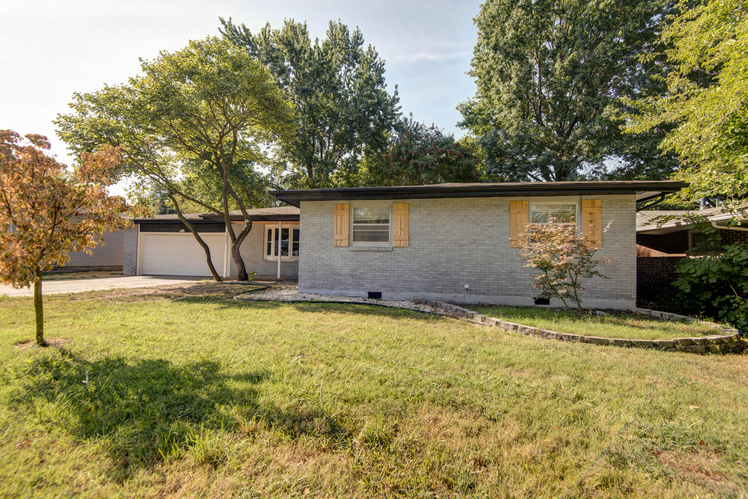 main property photo 0