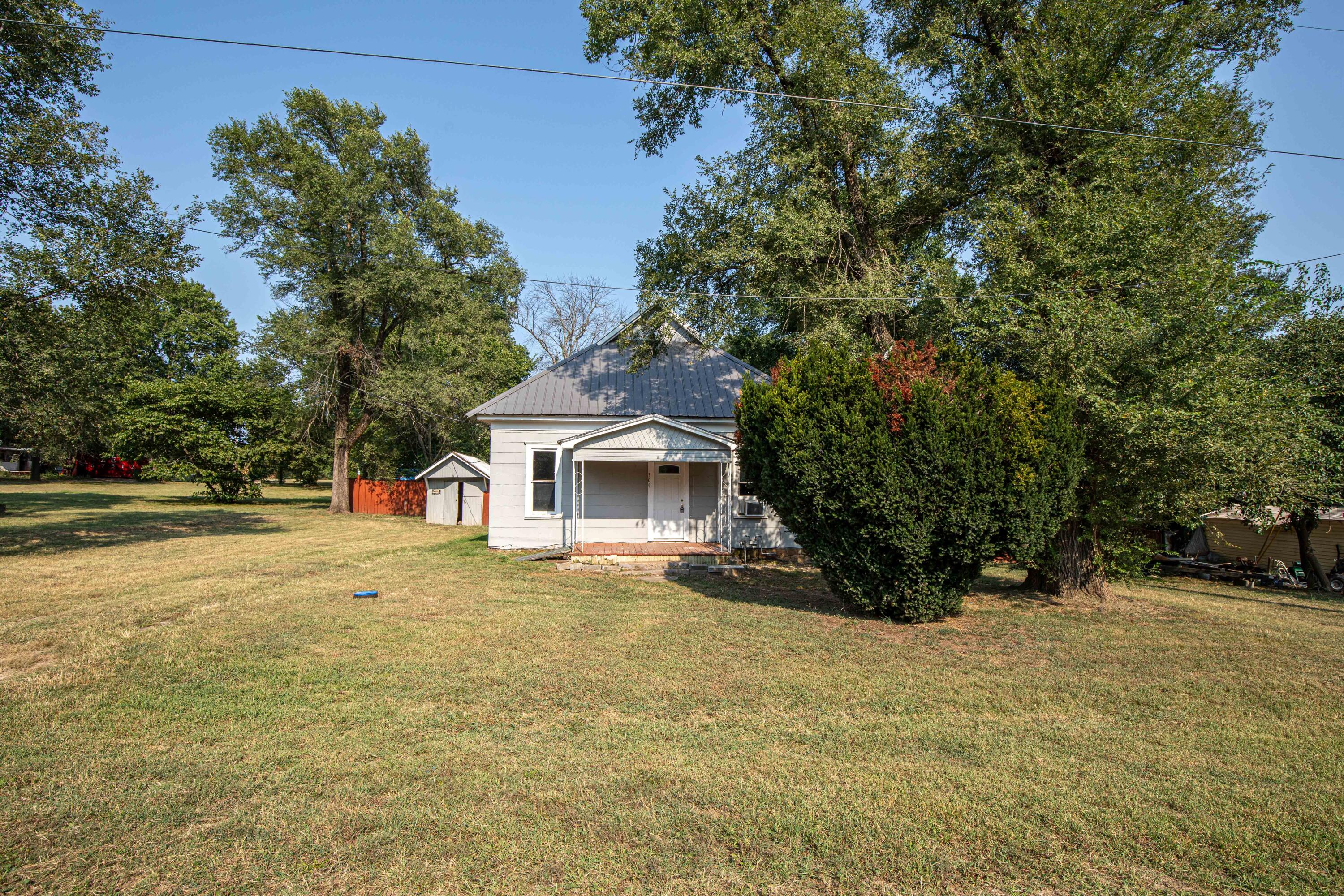 main property photo 16