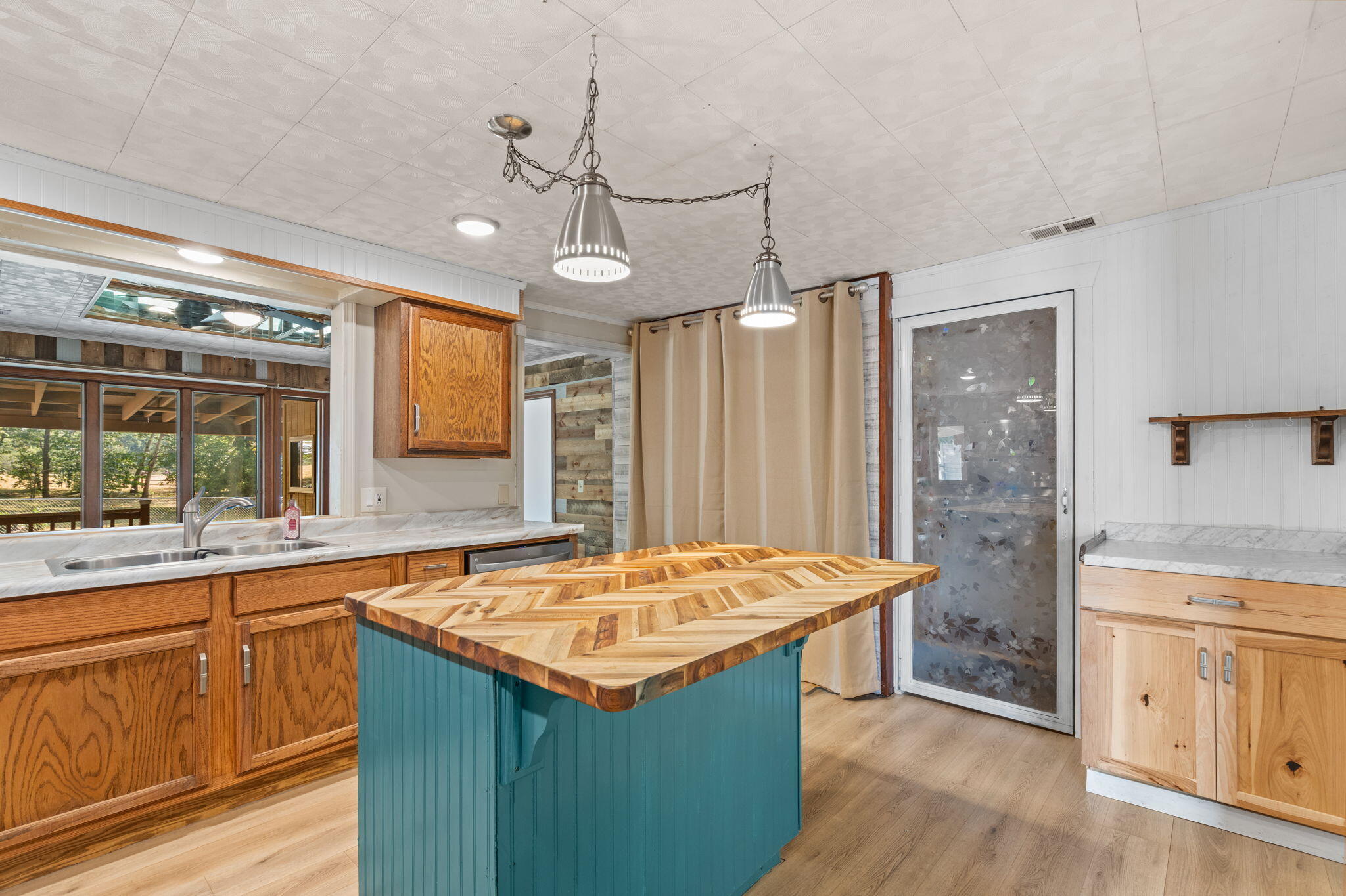 main property photo 13
