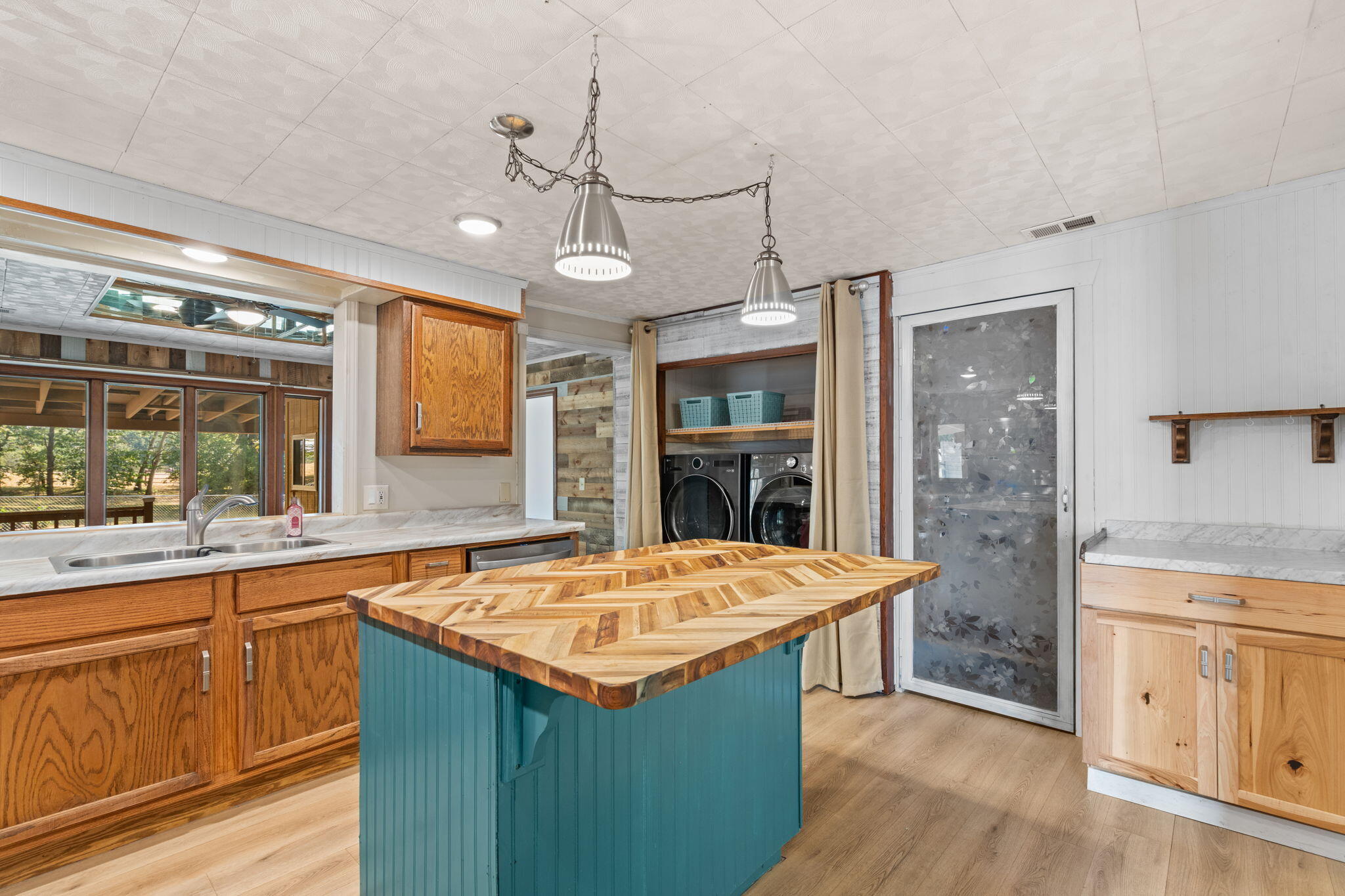 main property photo 14