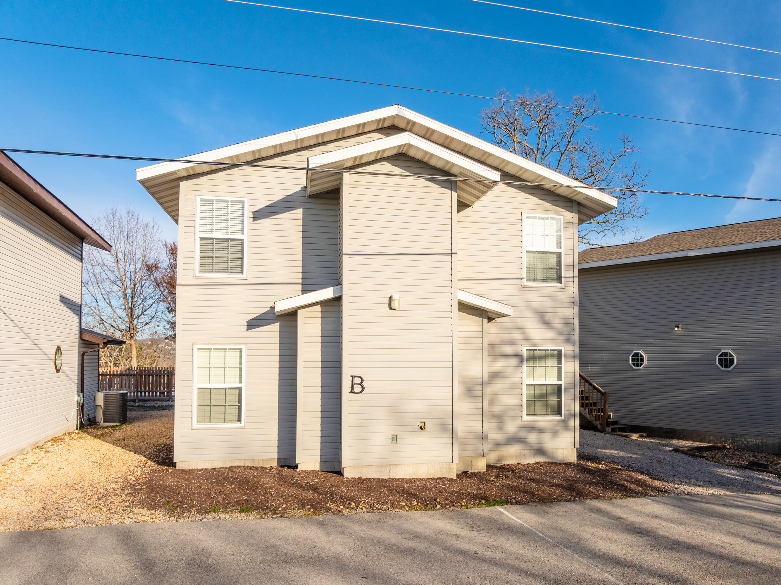 main property photo 30