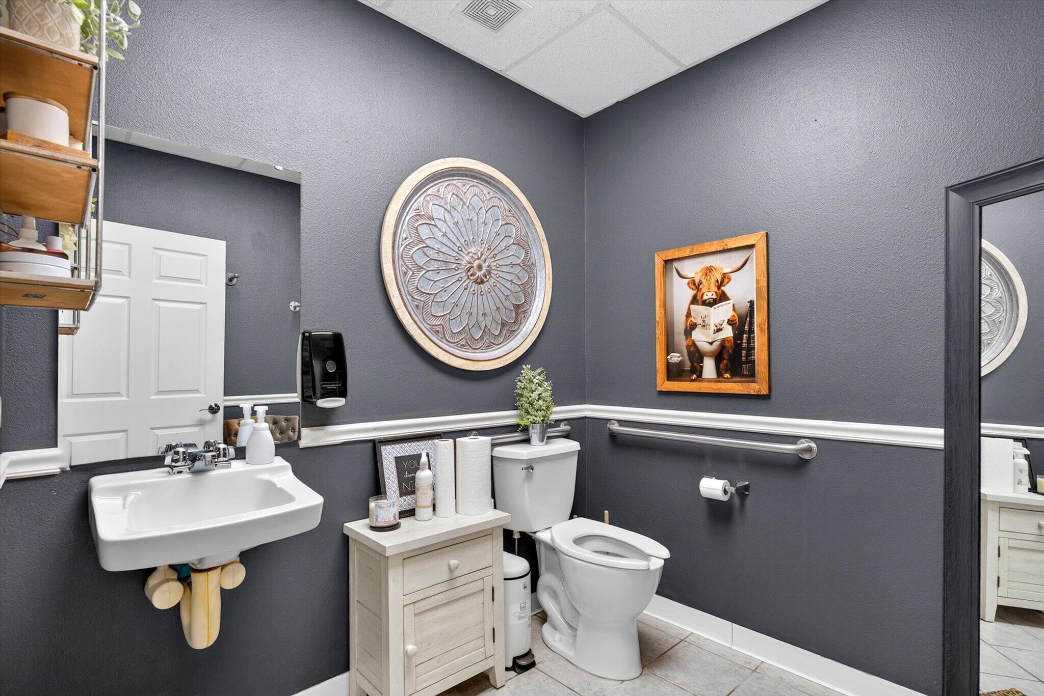 main property photo 20