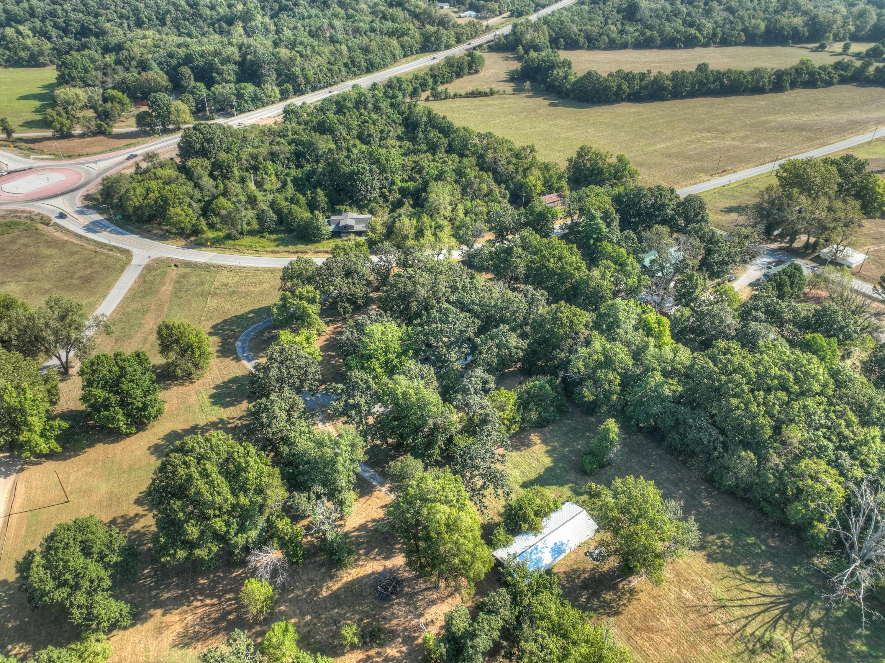 main property photo 50
