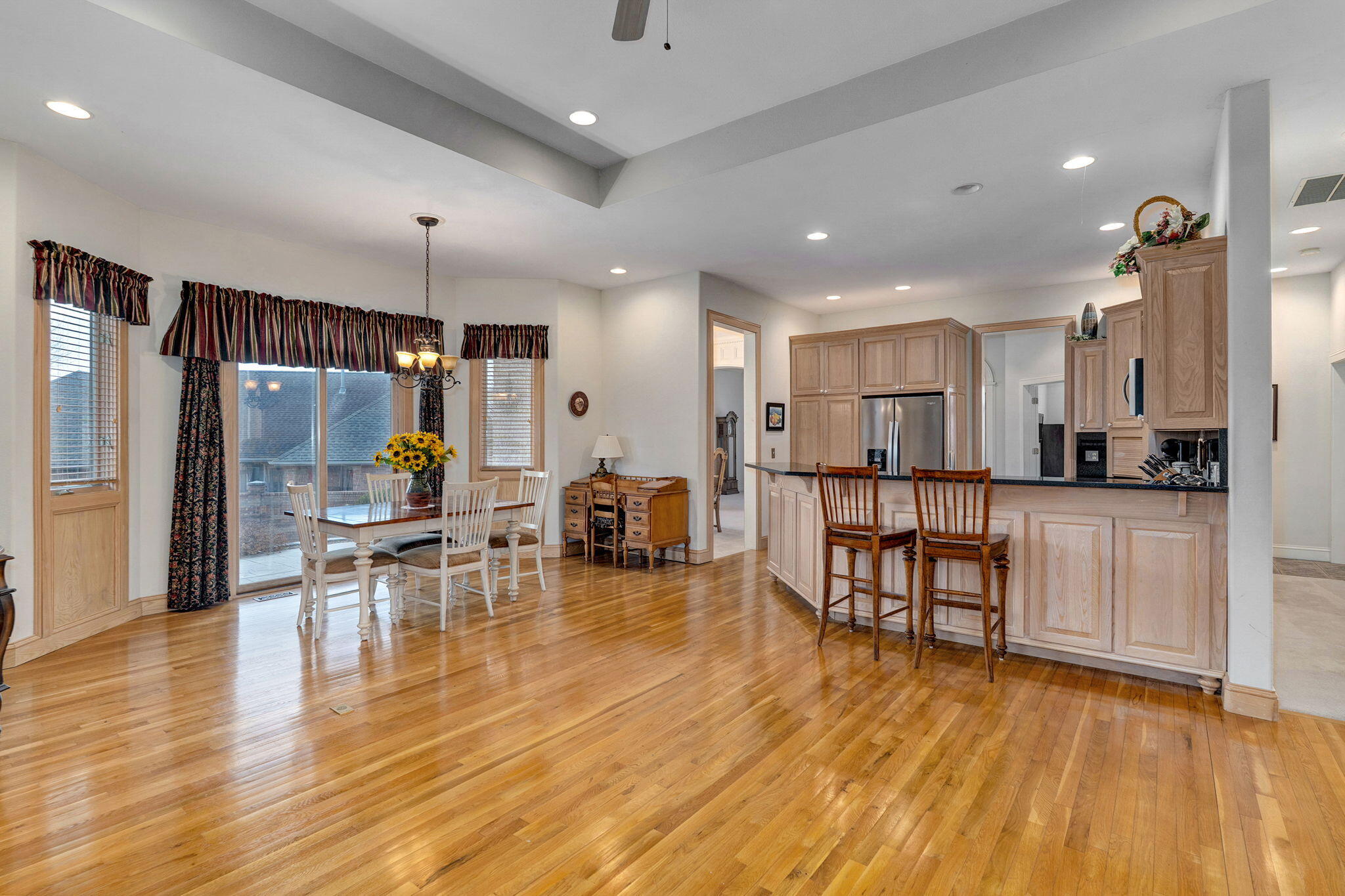 main property photo 18