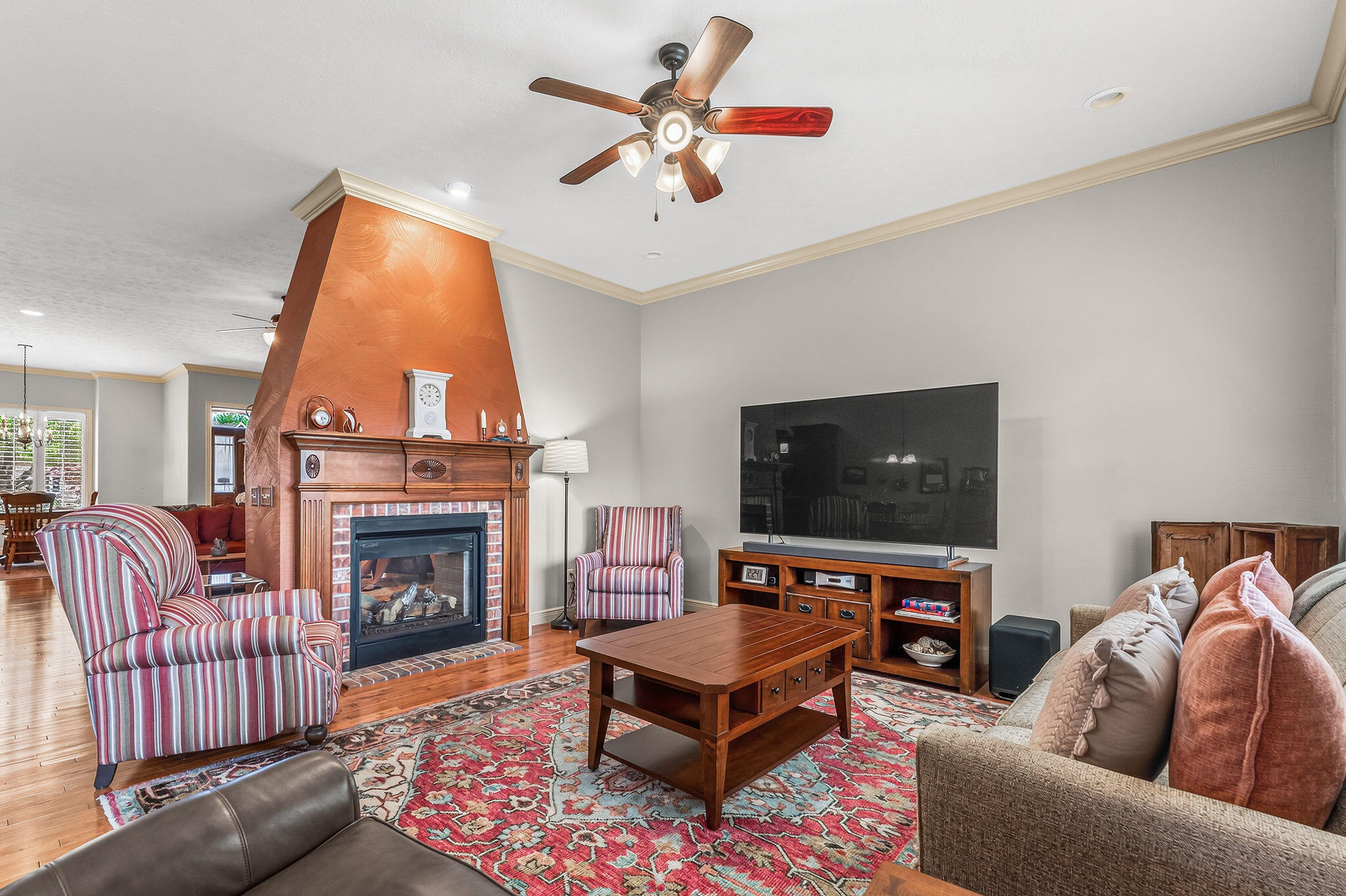 main property photo 13