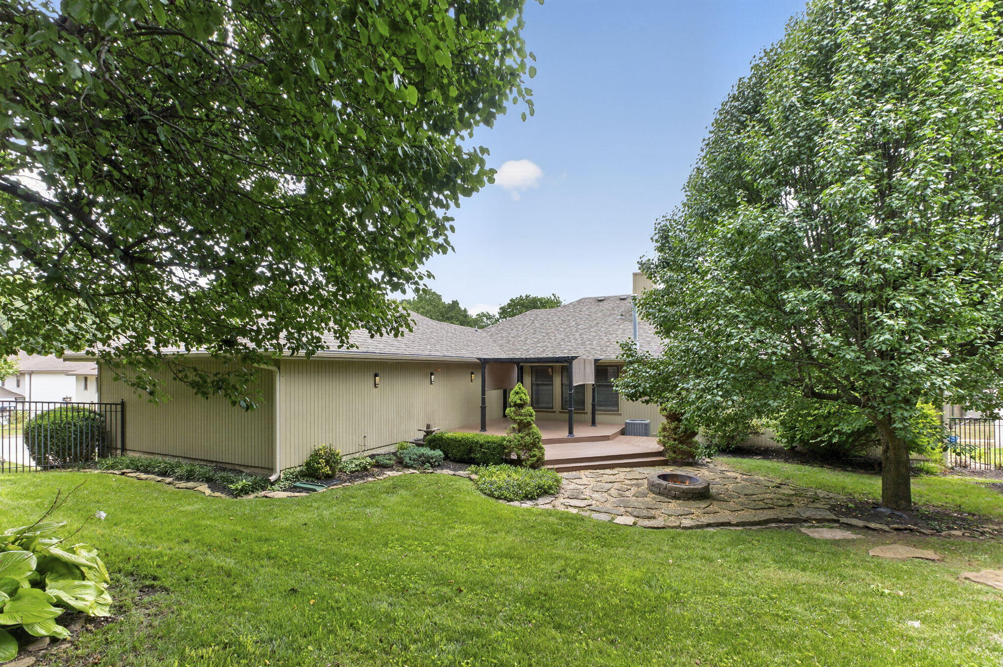 main property photo 39