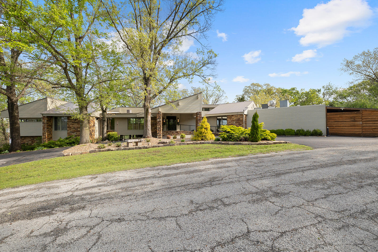 main property photo 79