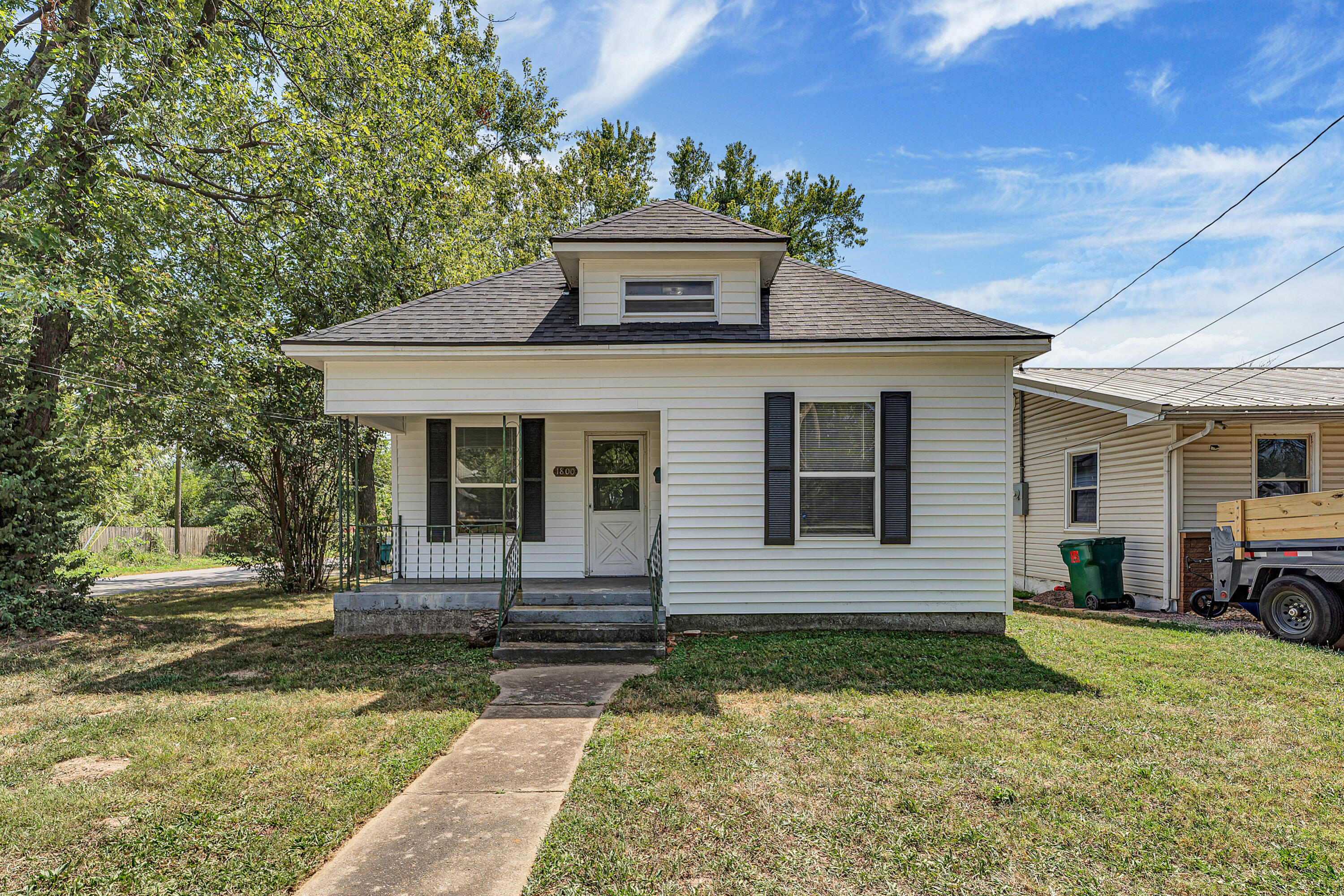 main property photo 0