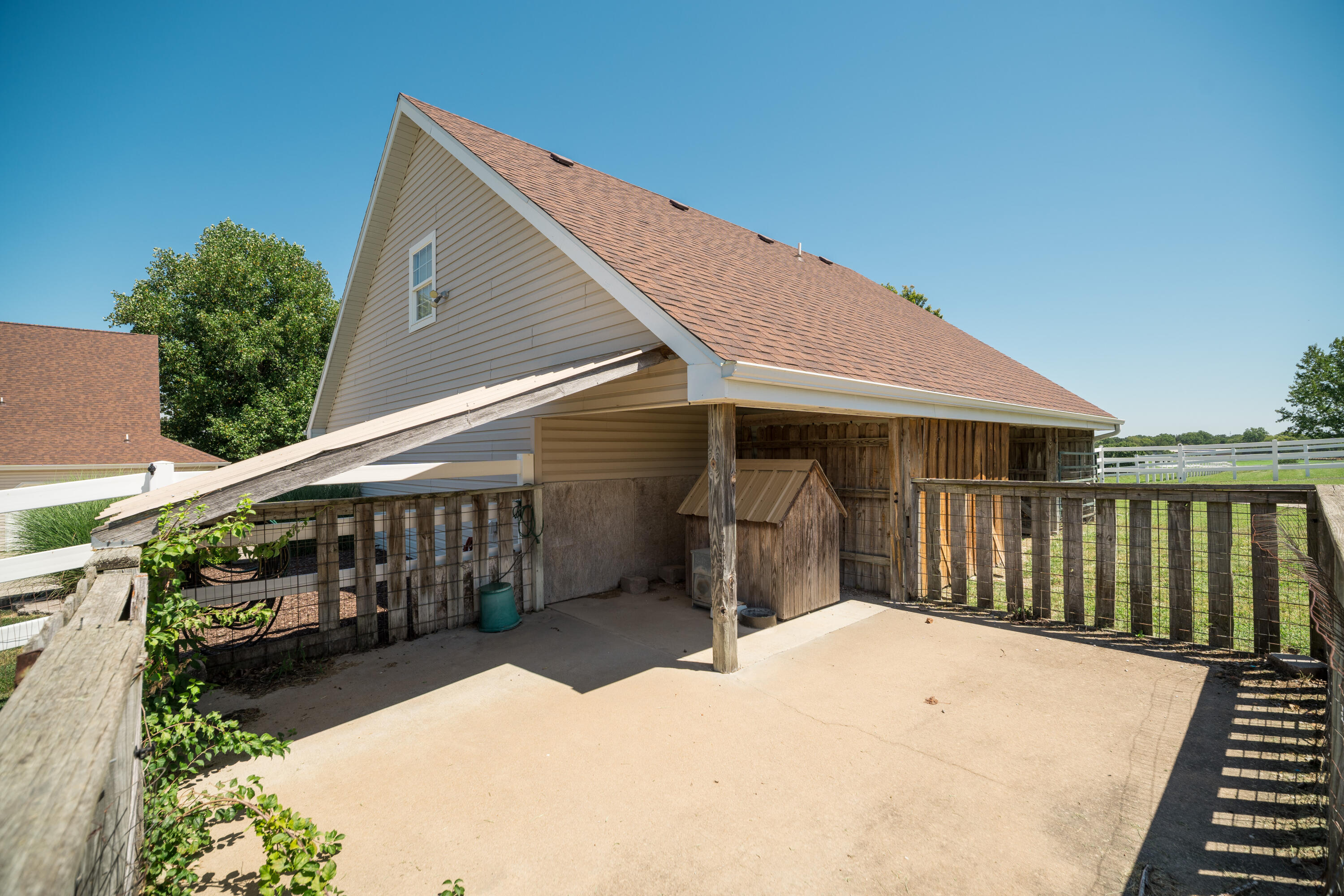 main property photo 112