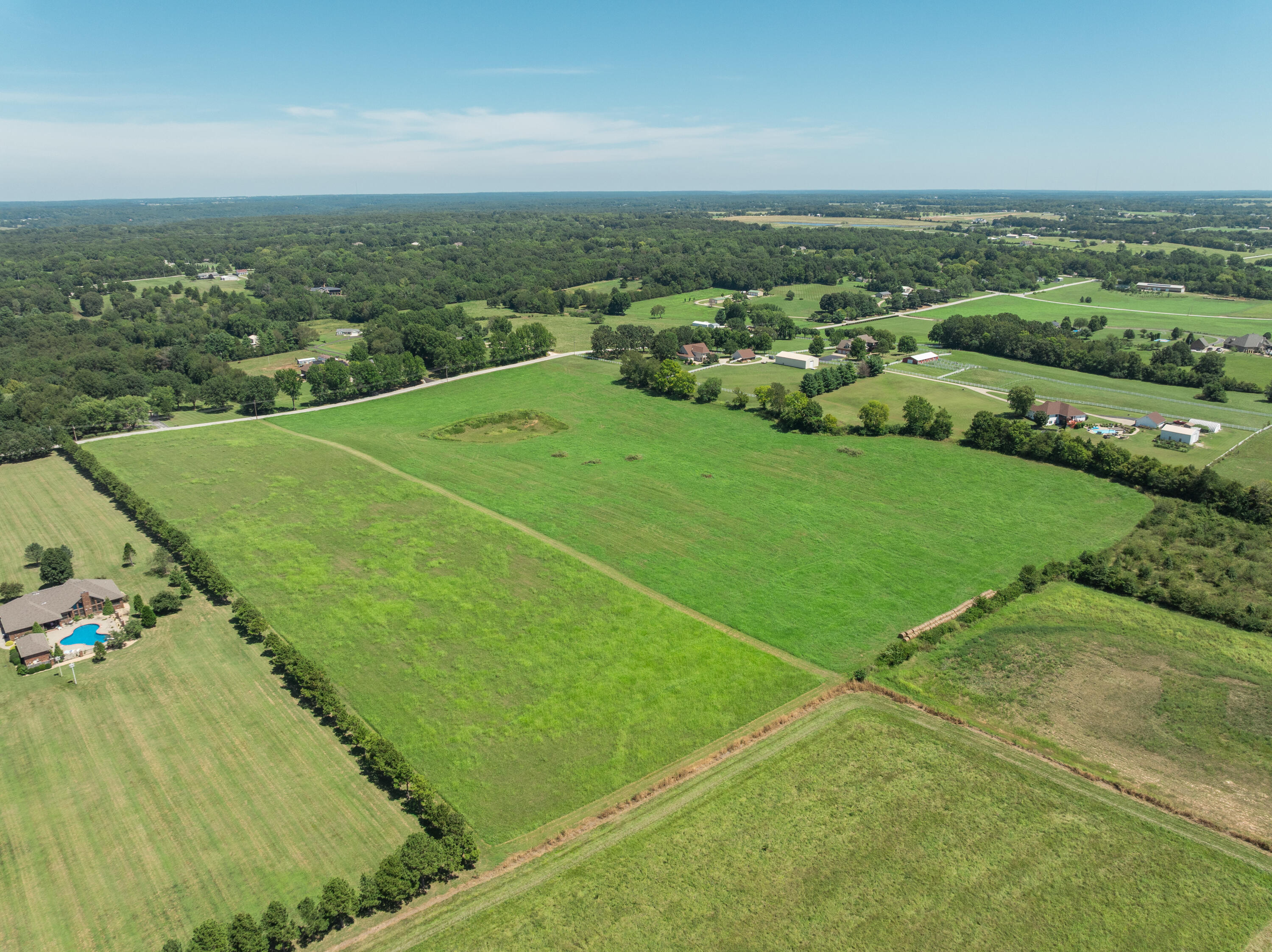 main property photo 123