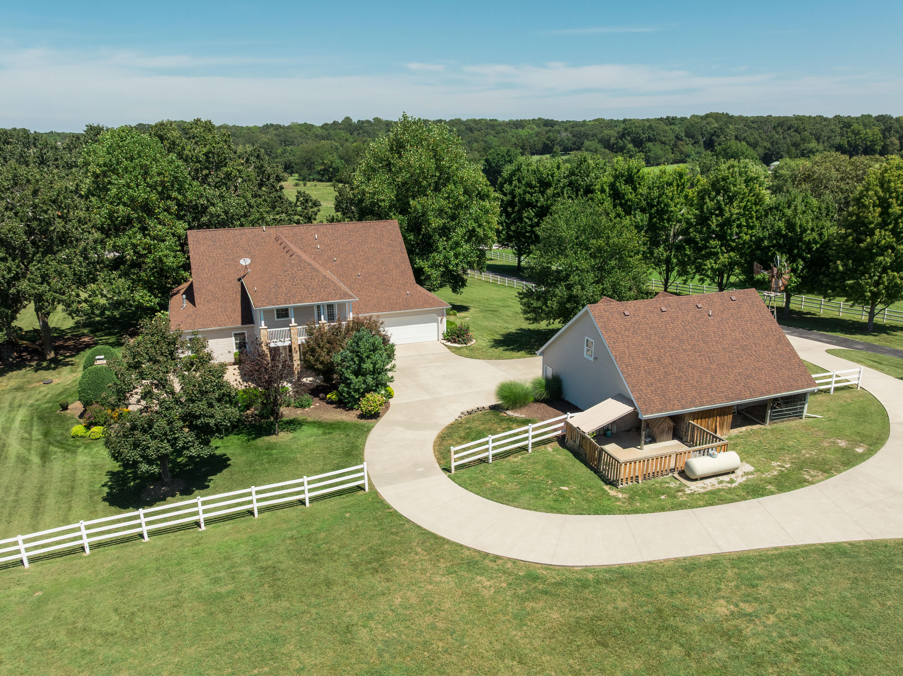 main property photo 128