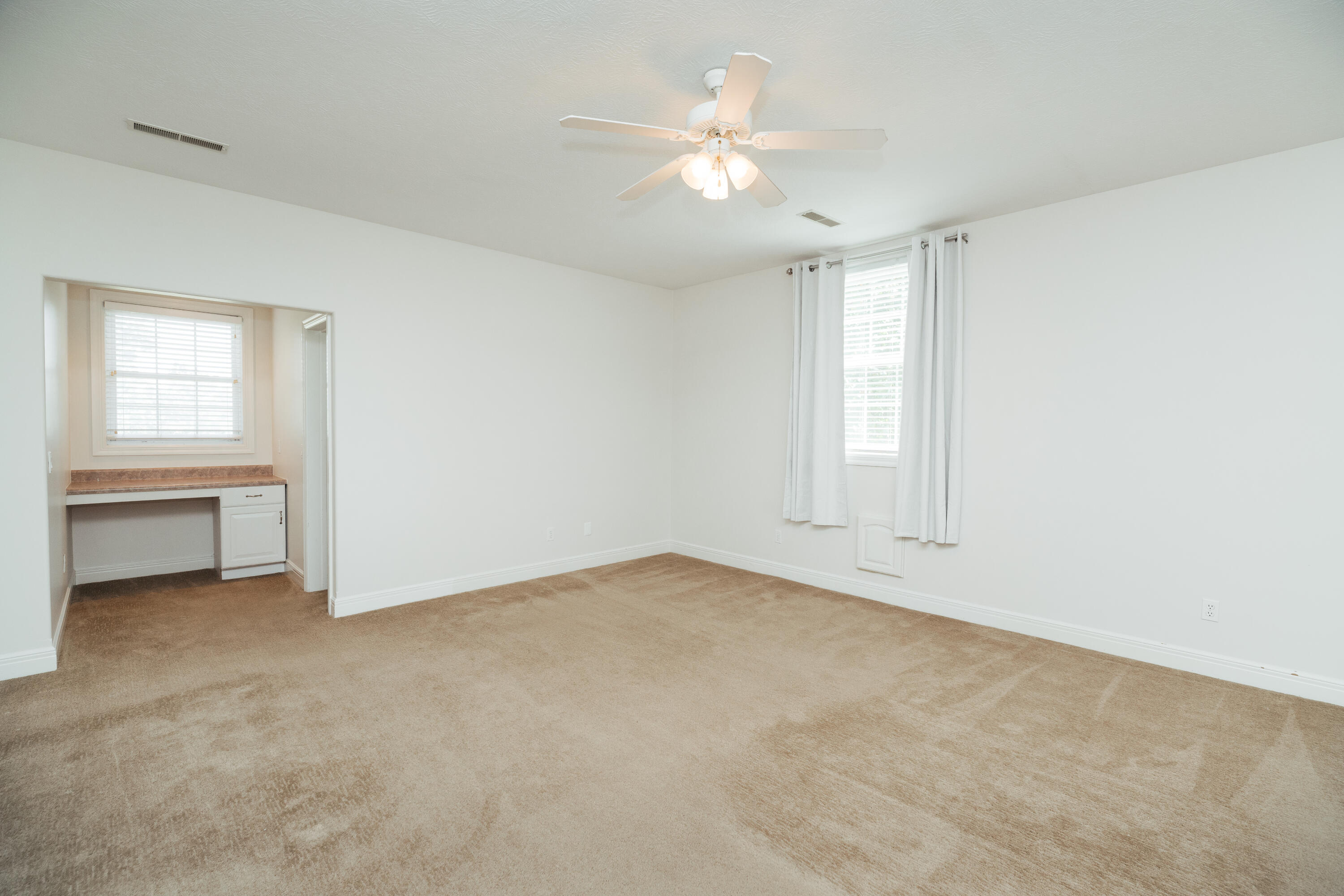 main property photo 76