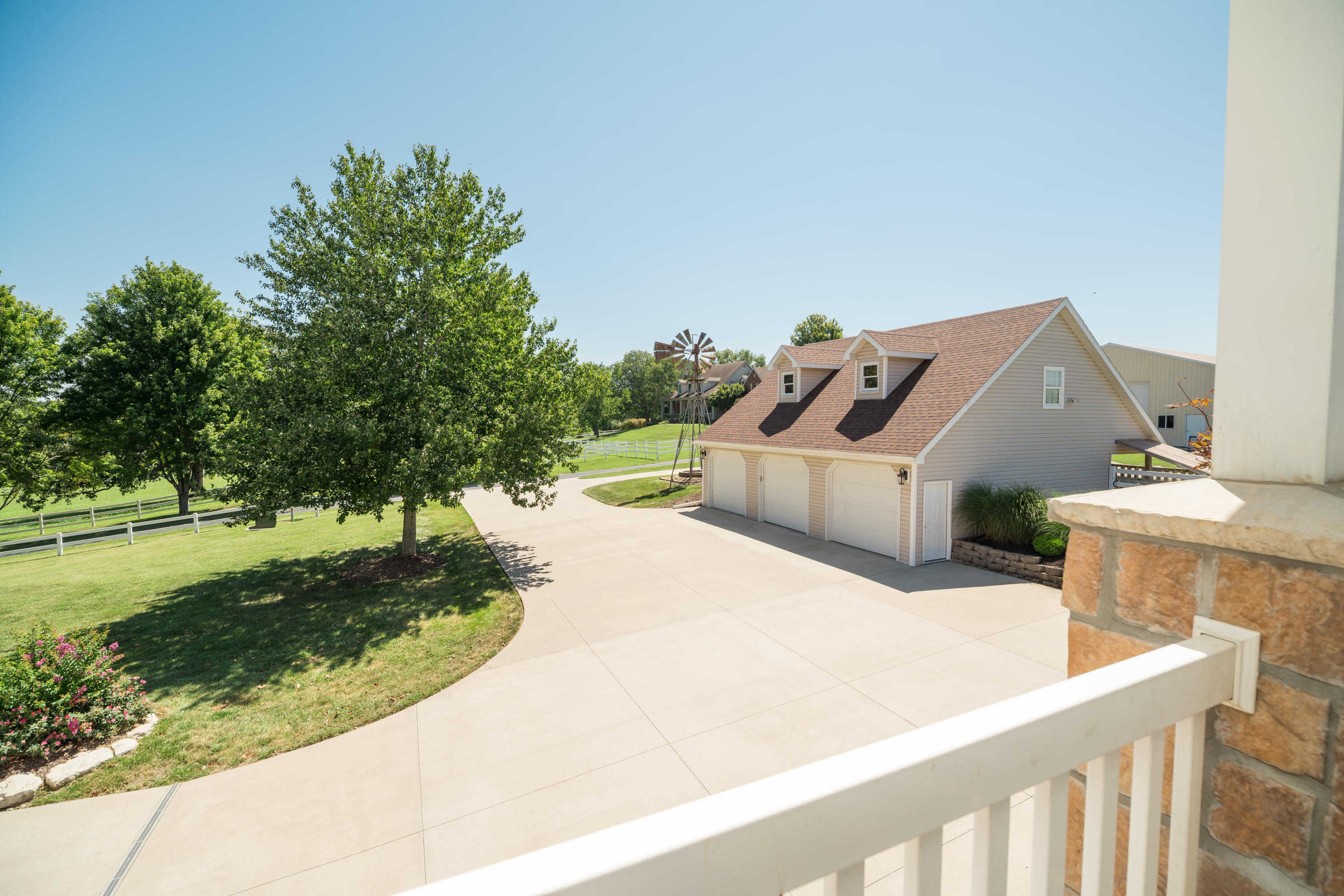 main property photo 90