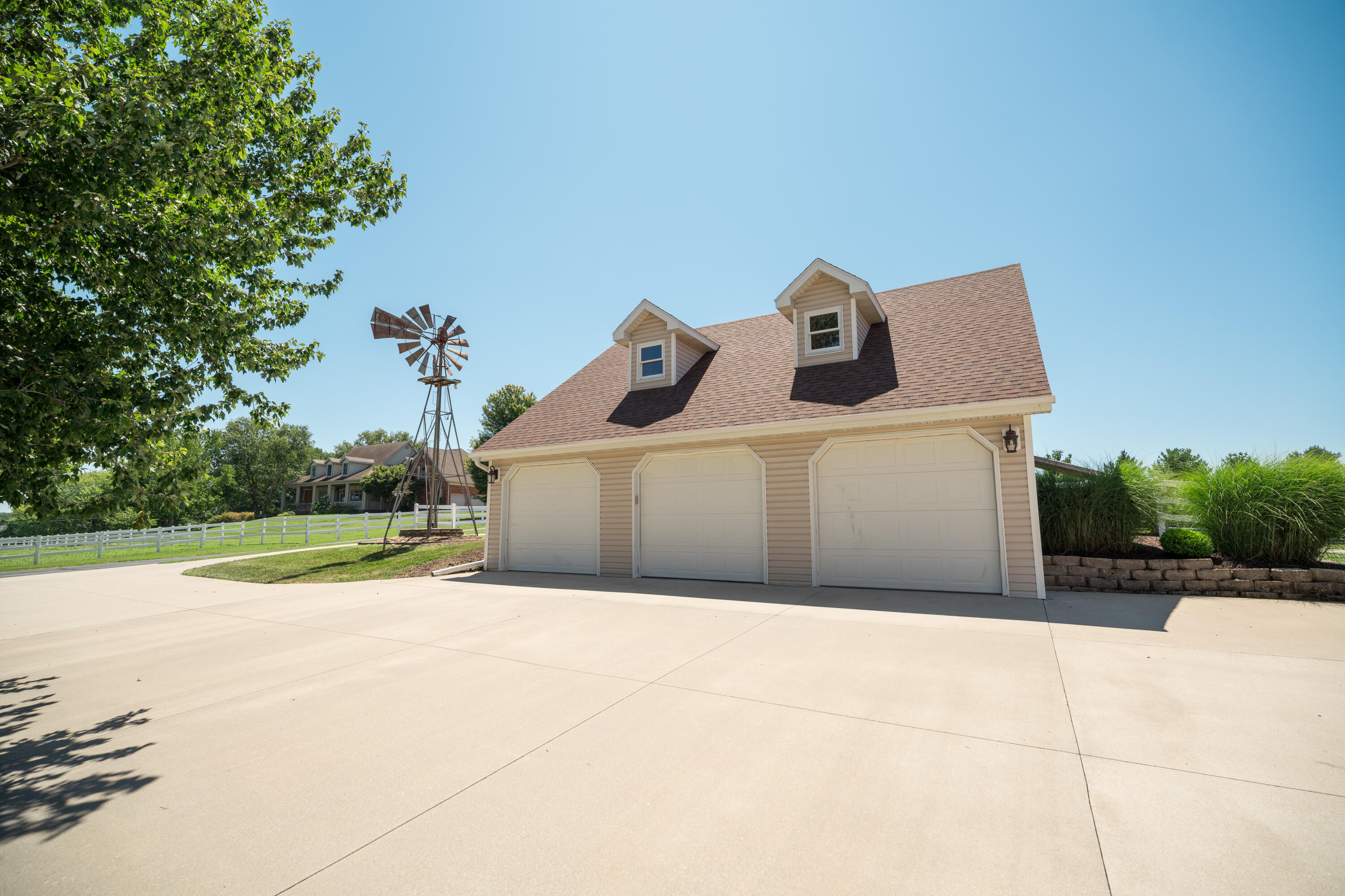 main property photo 92