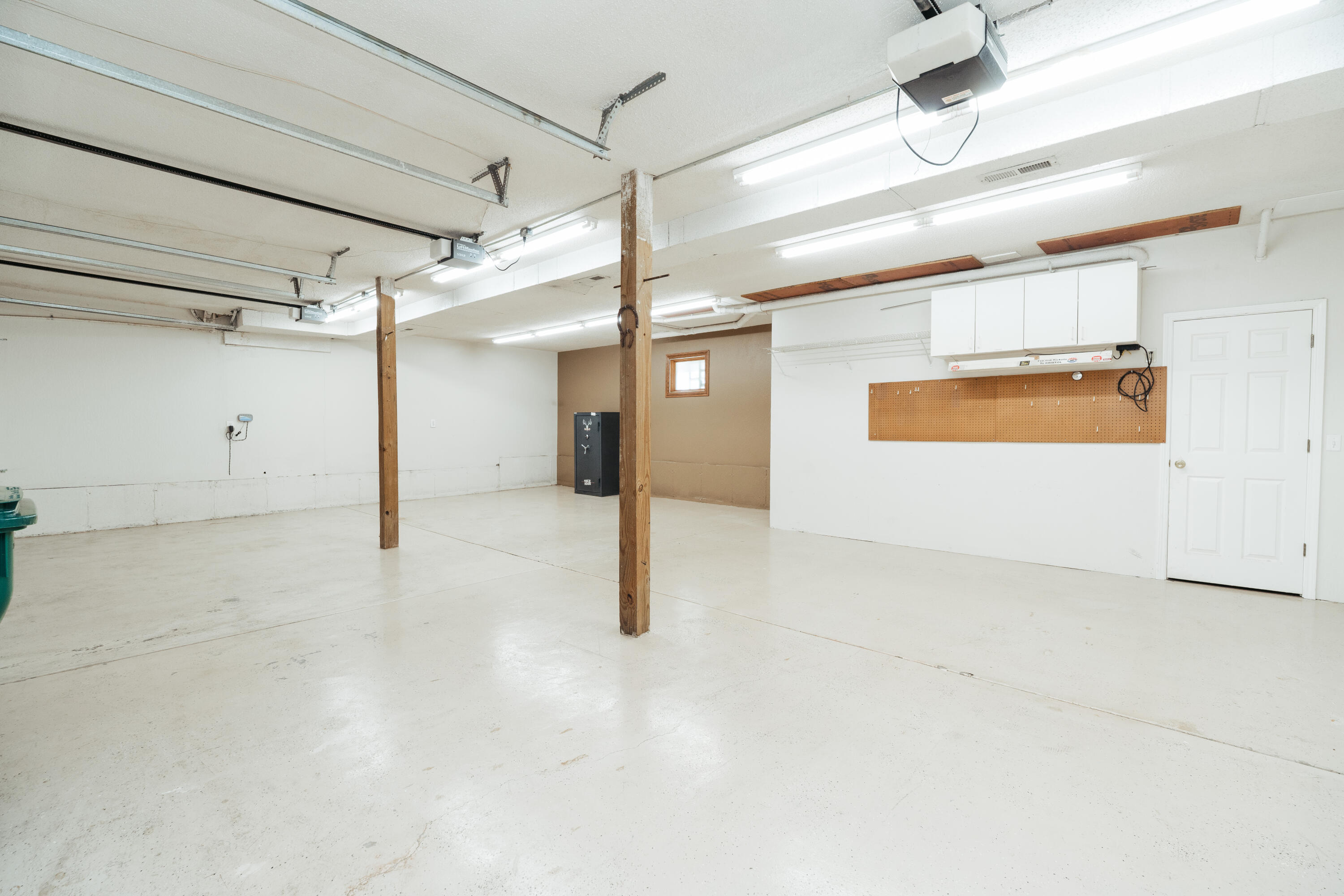 main property photo 93