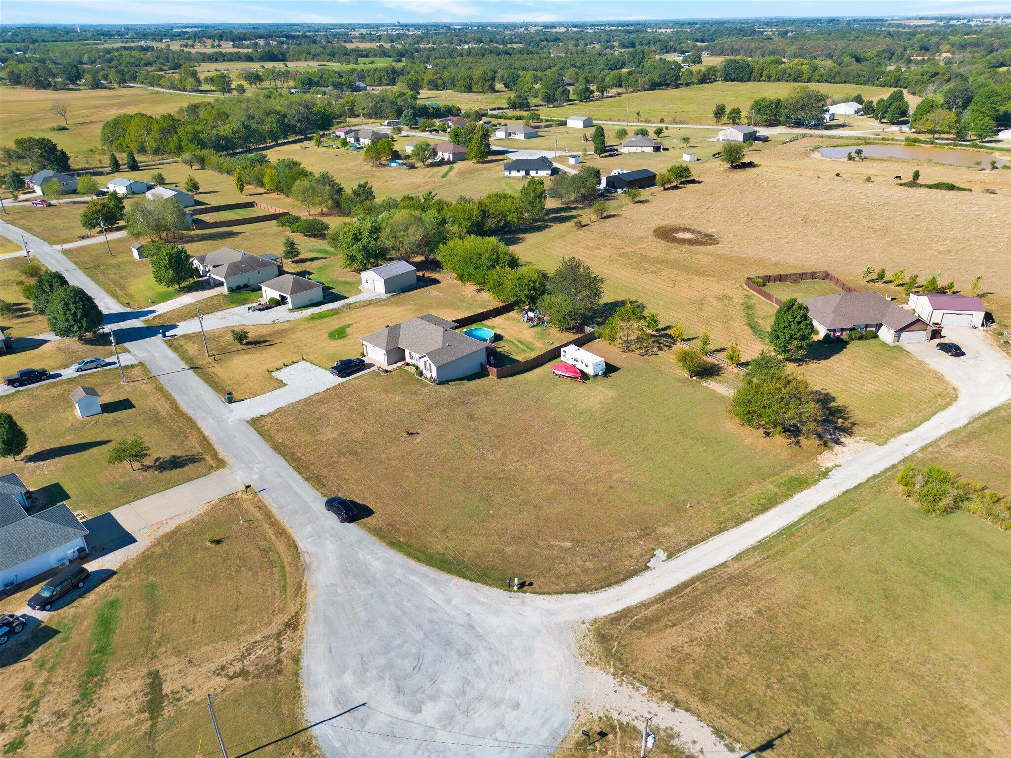 main property photo 40