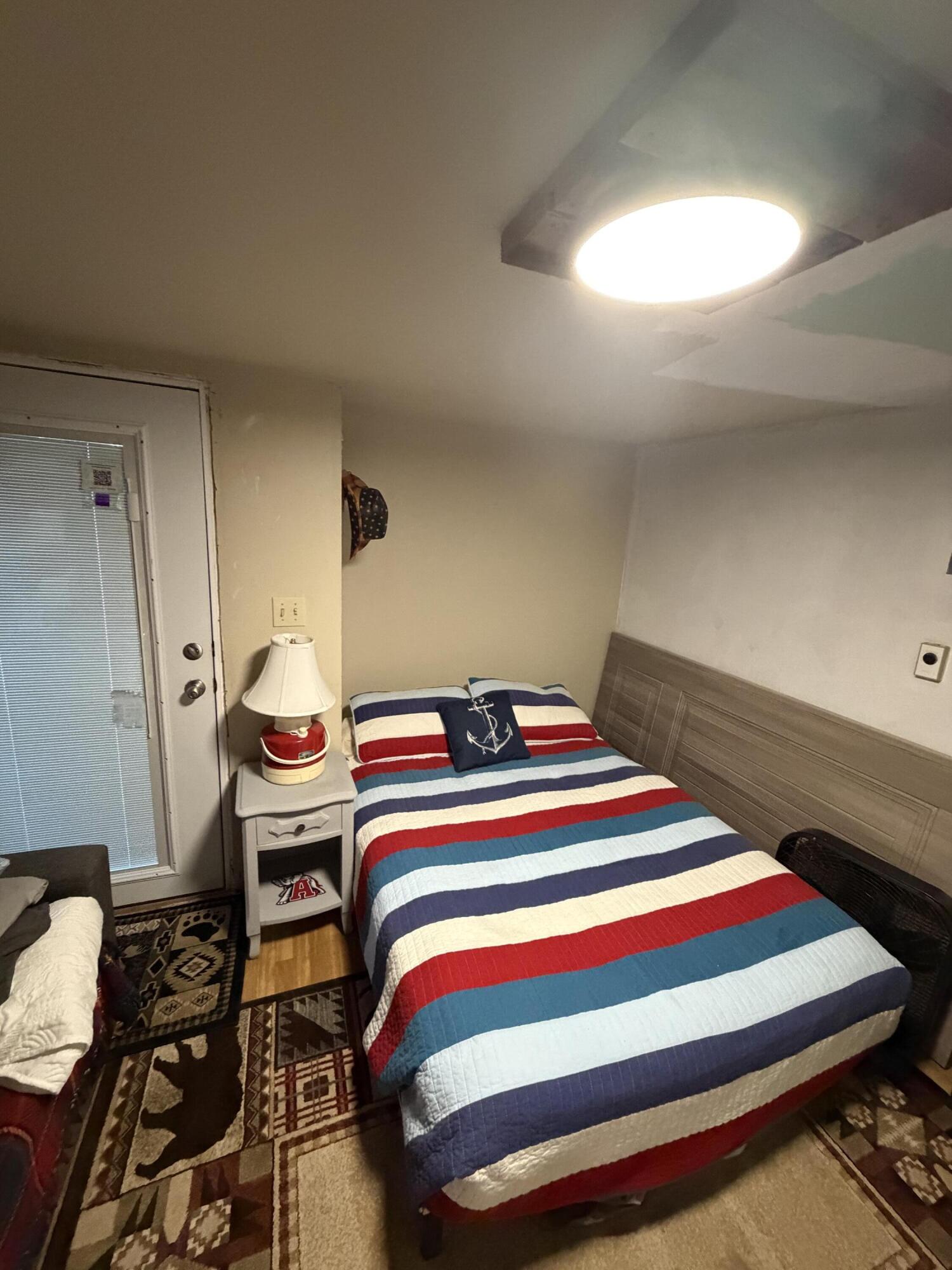 main property photo 13