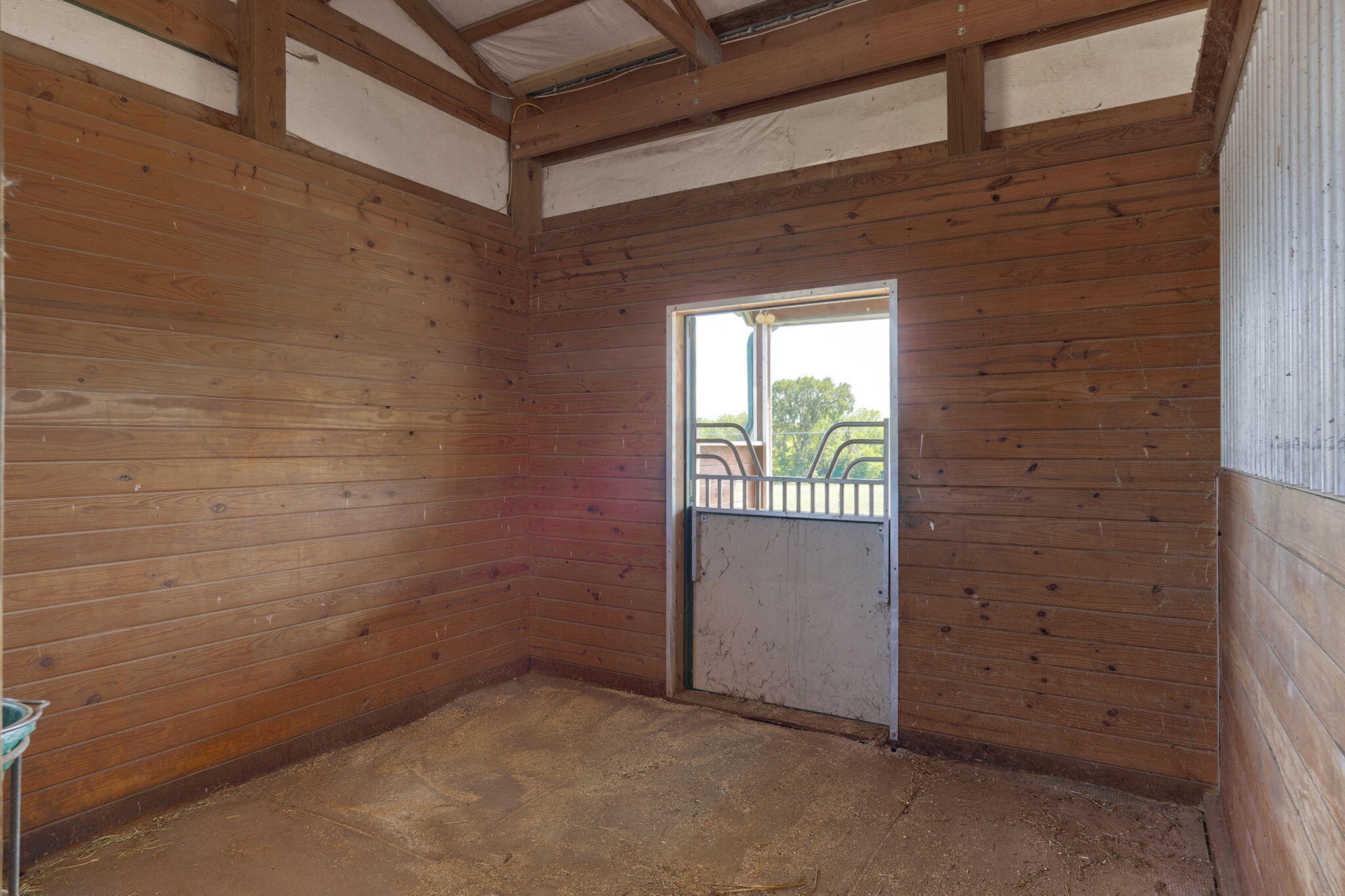 main property photo 79