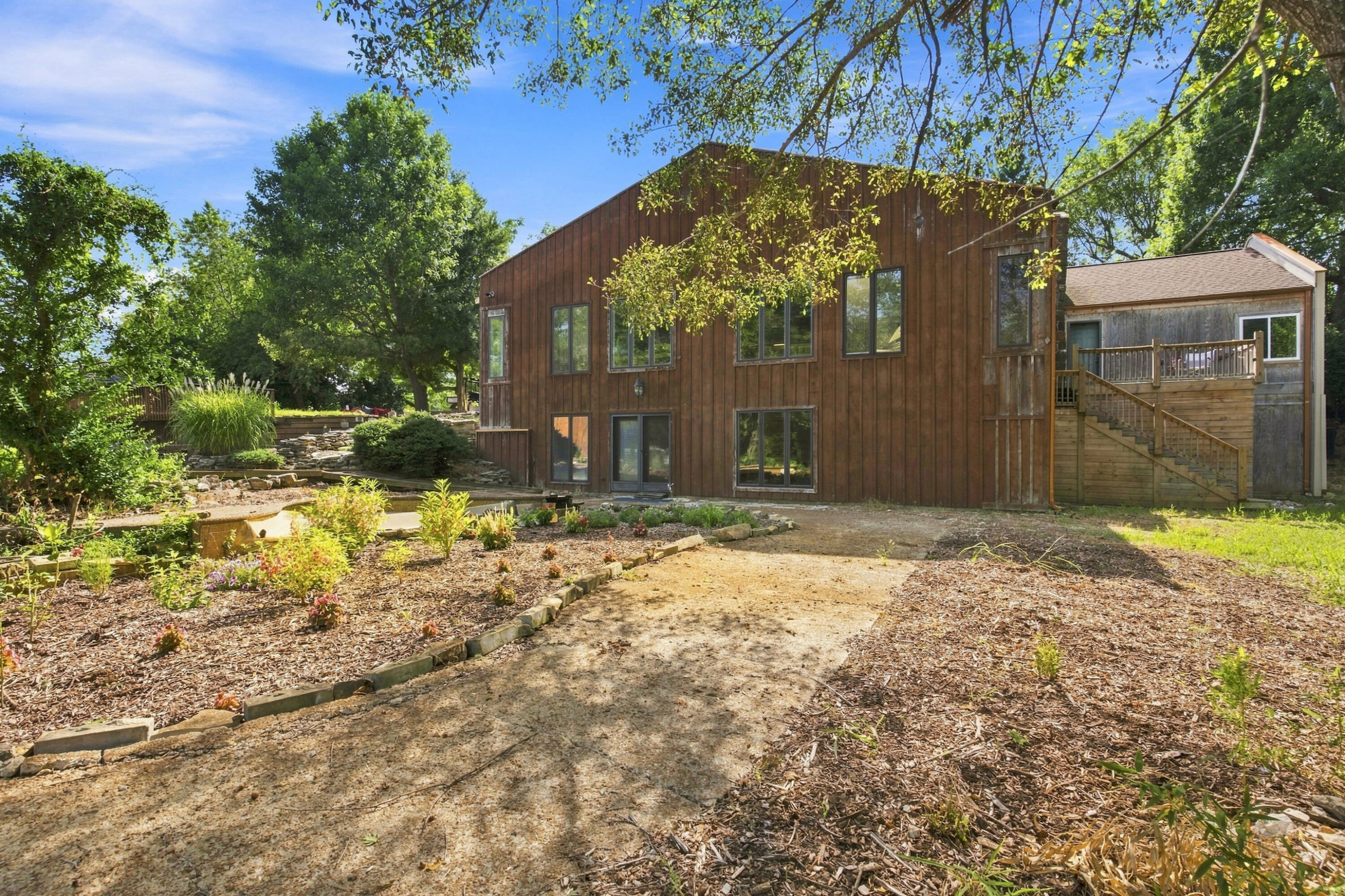 main property photo 142