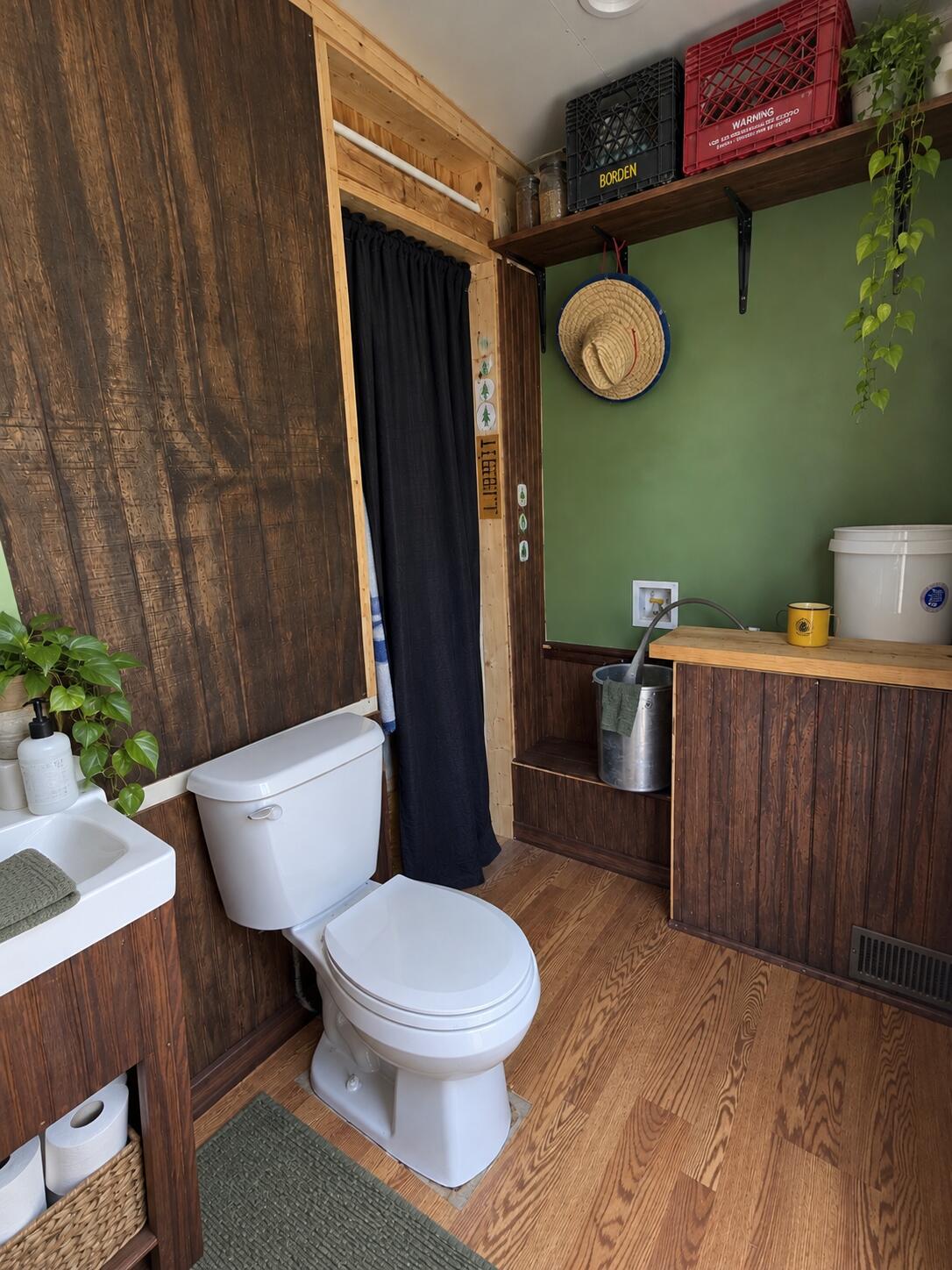main property photo 16