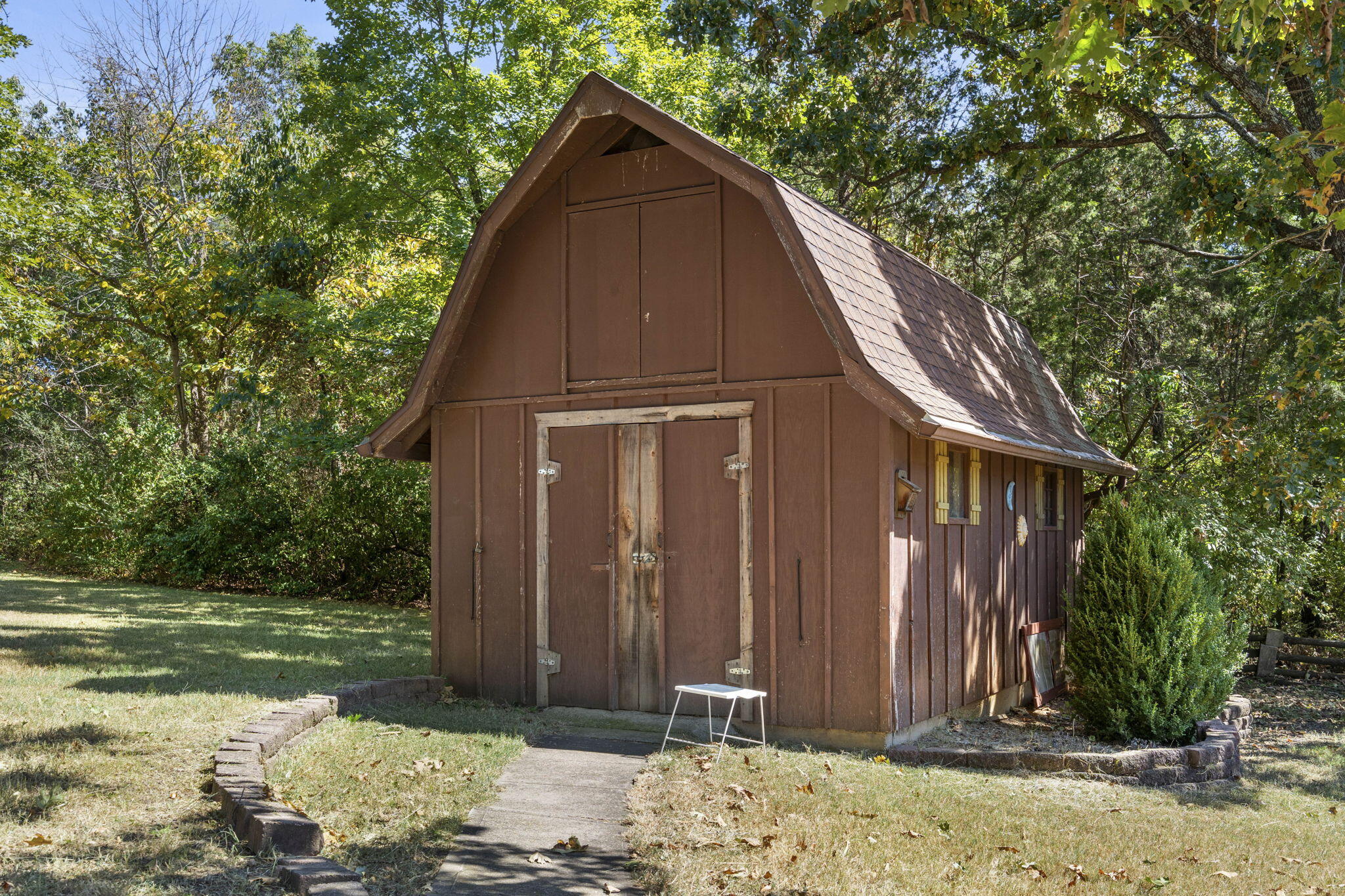 main property photo 29