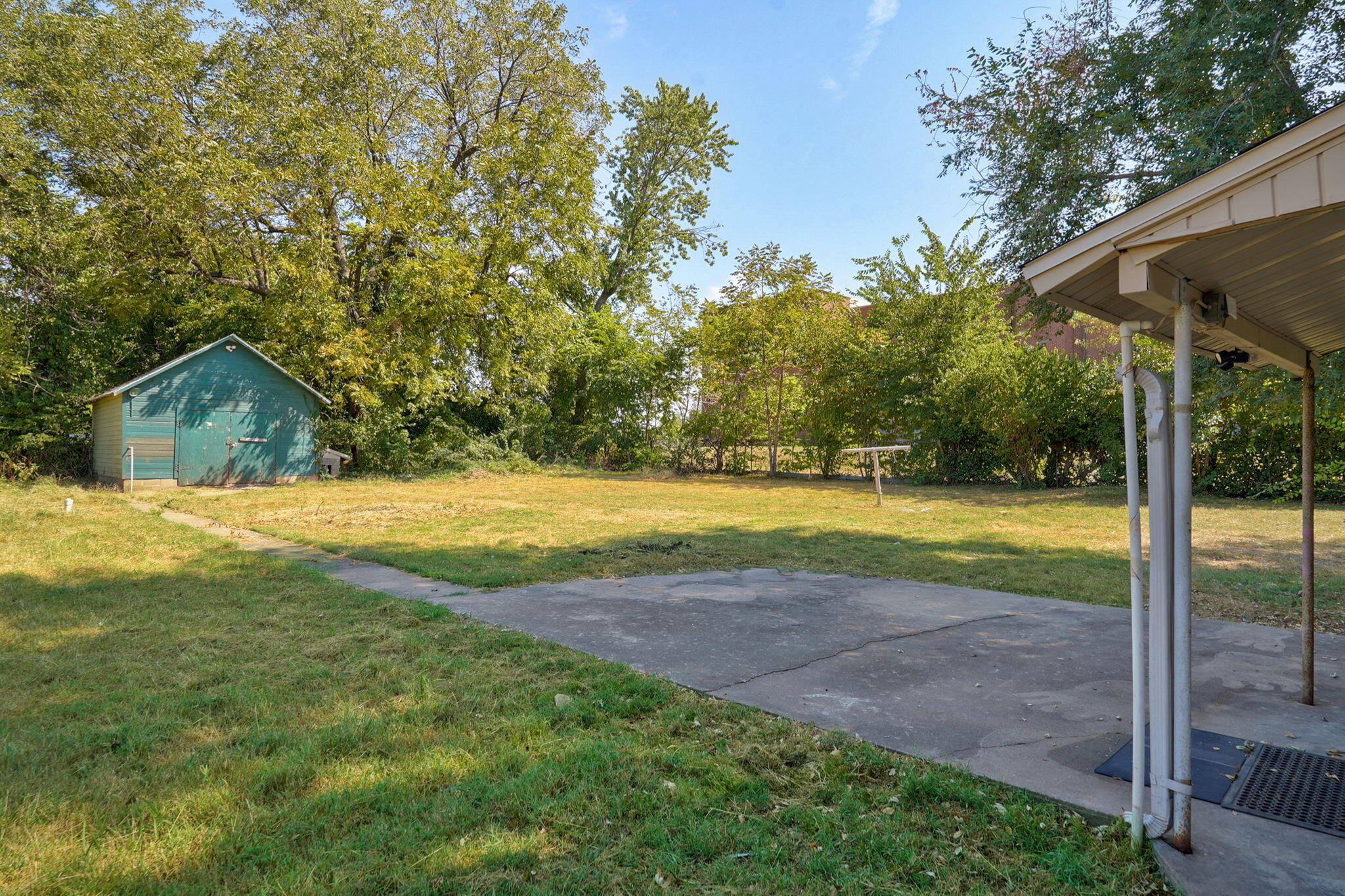 main property photo 20