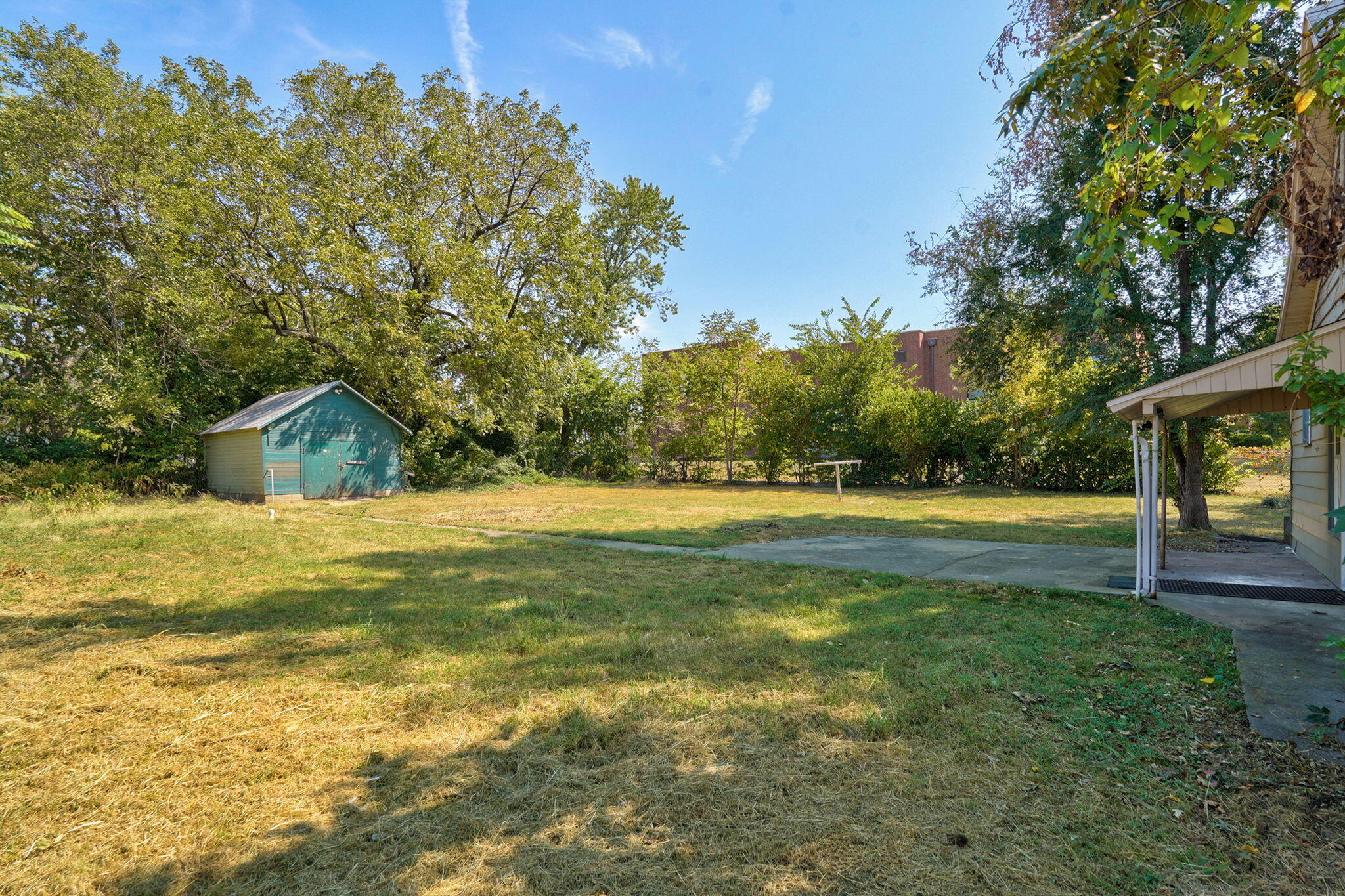 main property photo 21